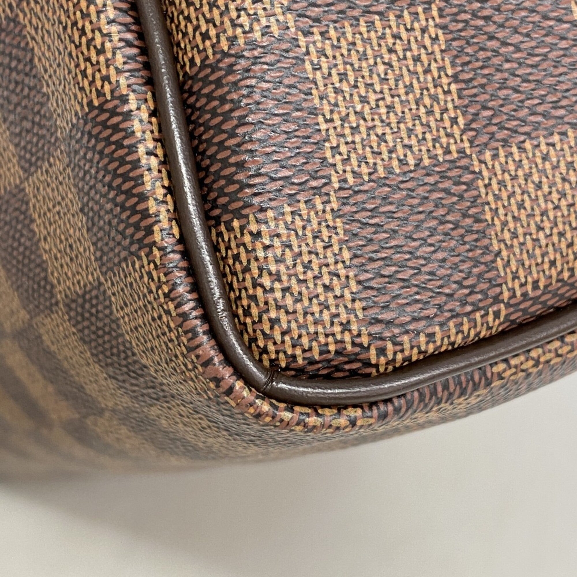Louis Vuitton Ebene Handbag (Pre-Owned)