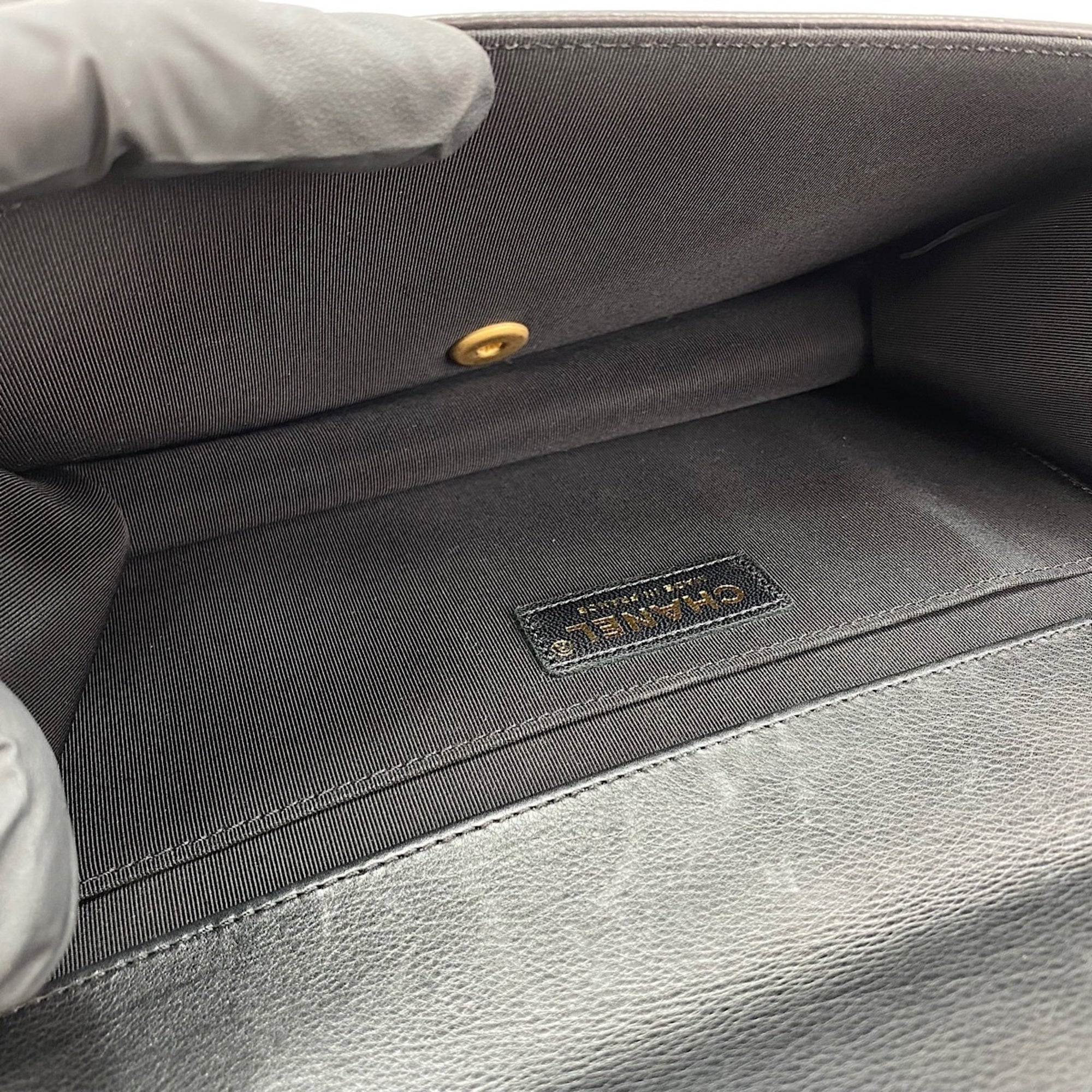 Chanel Matelasse Black Shoulder Bag (Pre-Owned)