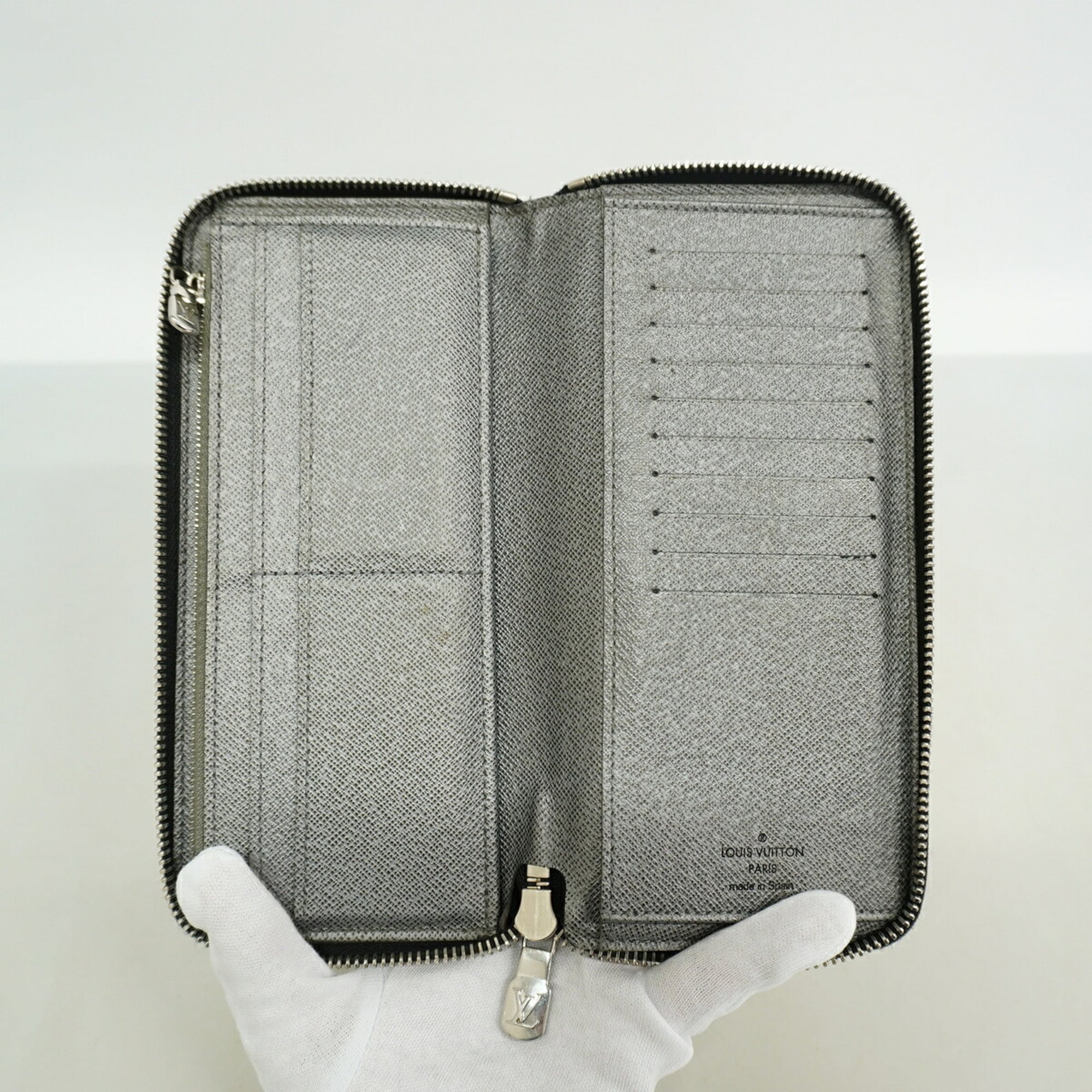 Louis Vuitton Silver Long Wallet (Bi-Fold) (Pre-Owned)