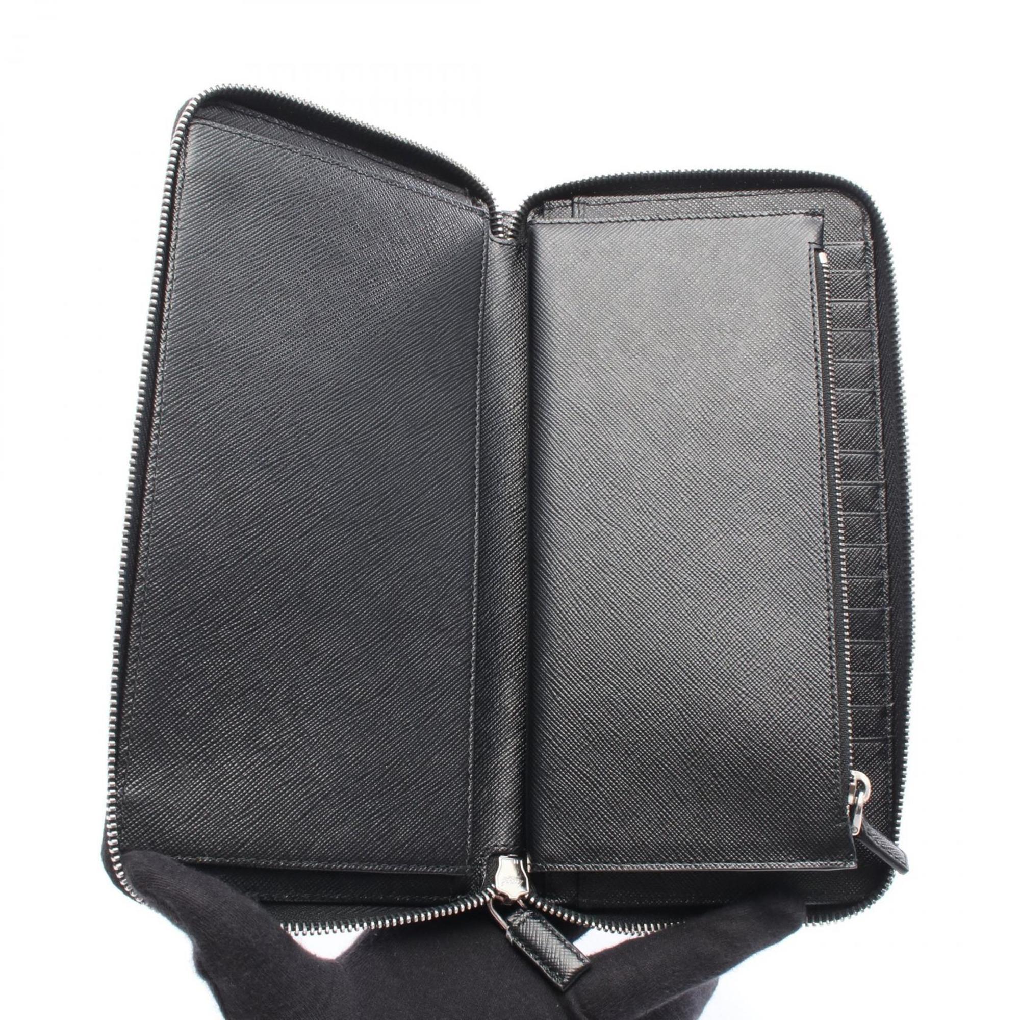 Prada Black Leather Long Wallet (Bi-Fold) (Pre-Owned)