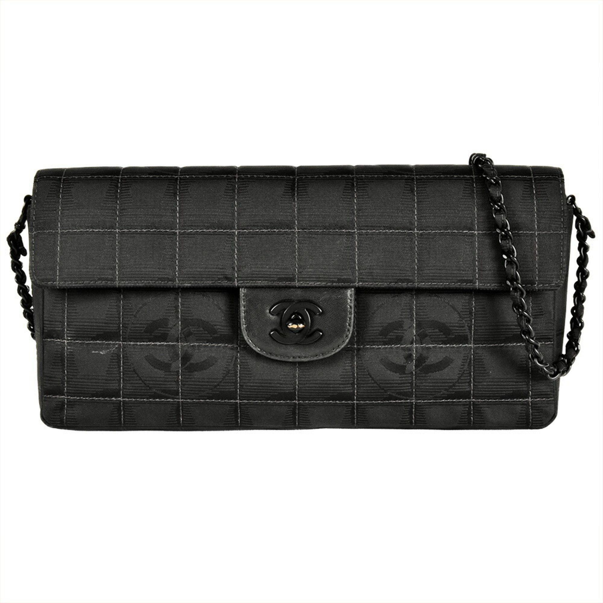 Chanel Black Nylon Shoulder Bag (Pre-Owned)