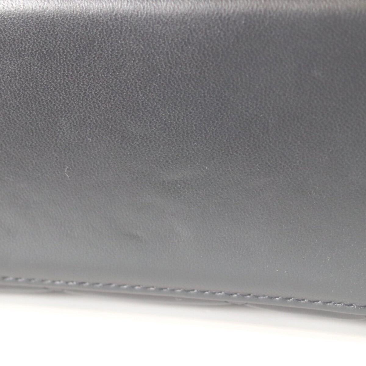 Chanel Black Leather Shoulder Bag (Pre-Owned)