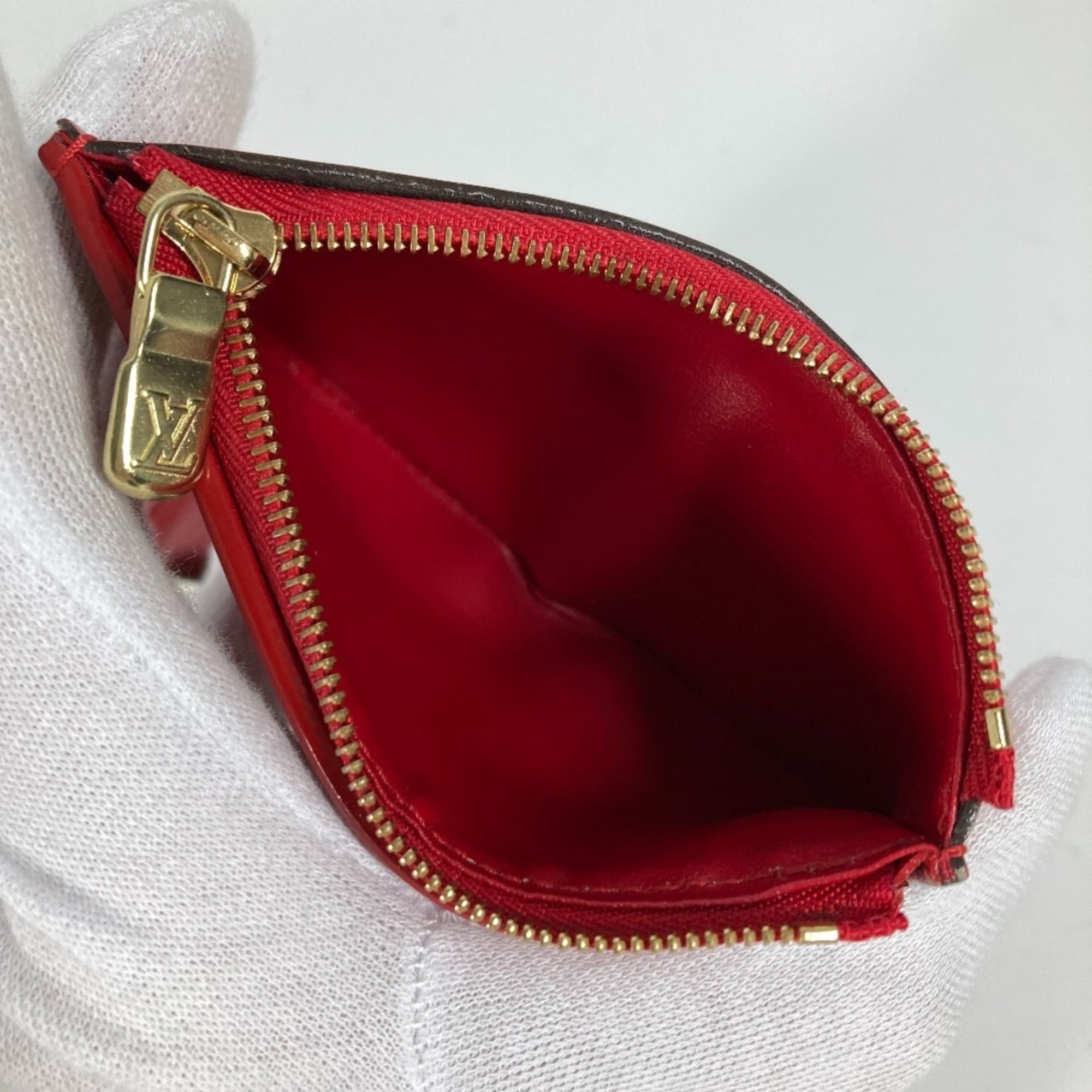 Louis Vuitton Monogram Vernis Red Color Monogram Vernis Wallet (Tri-Fold) (Pre-Owned)