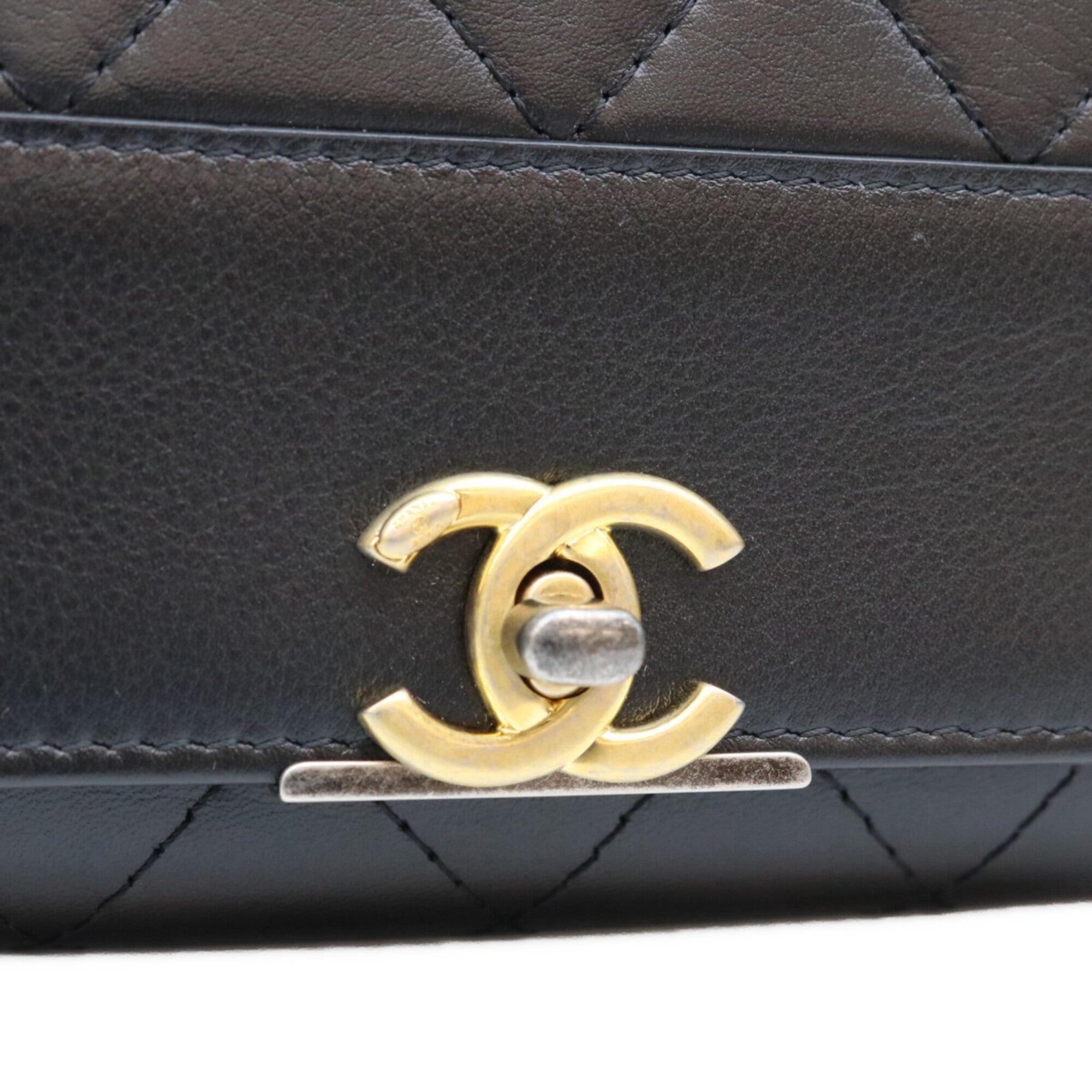Chanel Black Leather Wallet (Tri-Fold) (Pre-Owned)