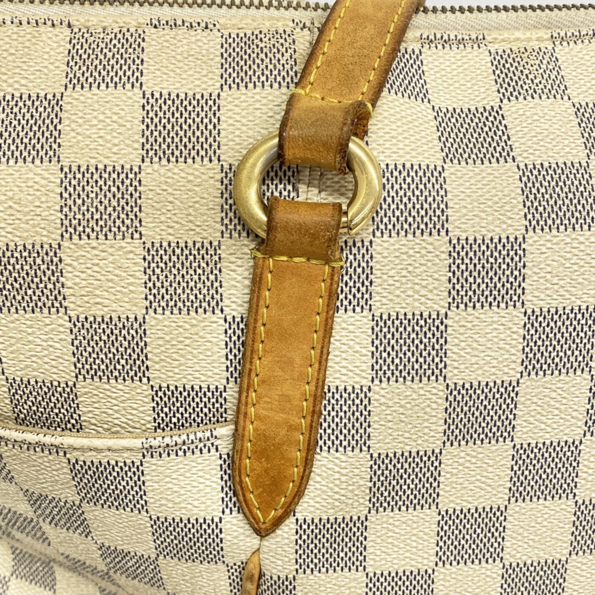 Louis Vuitton White Tote Bag (Pre-Owned)