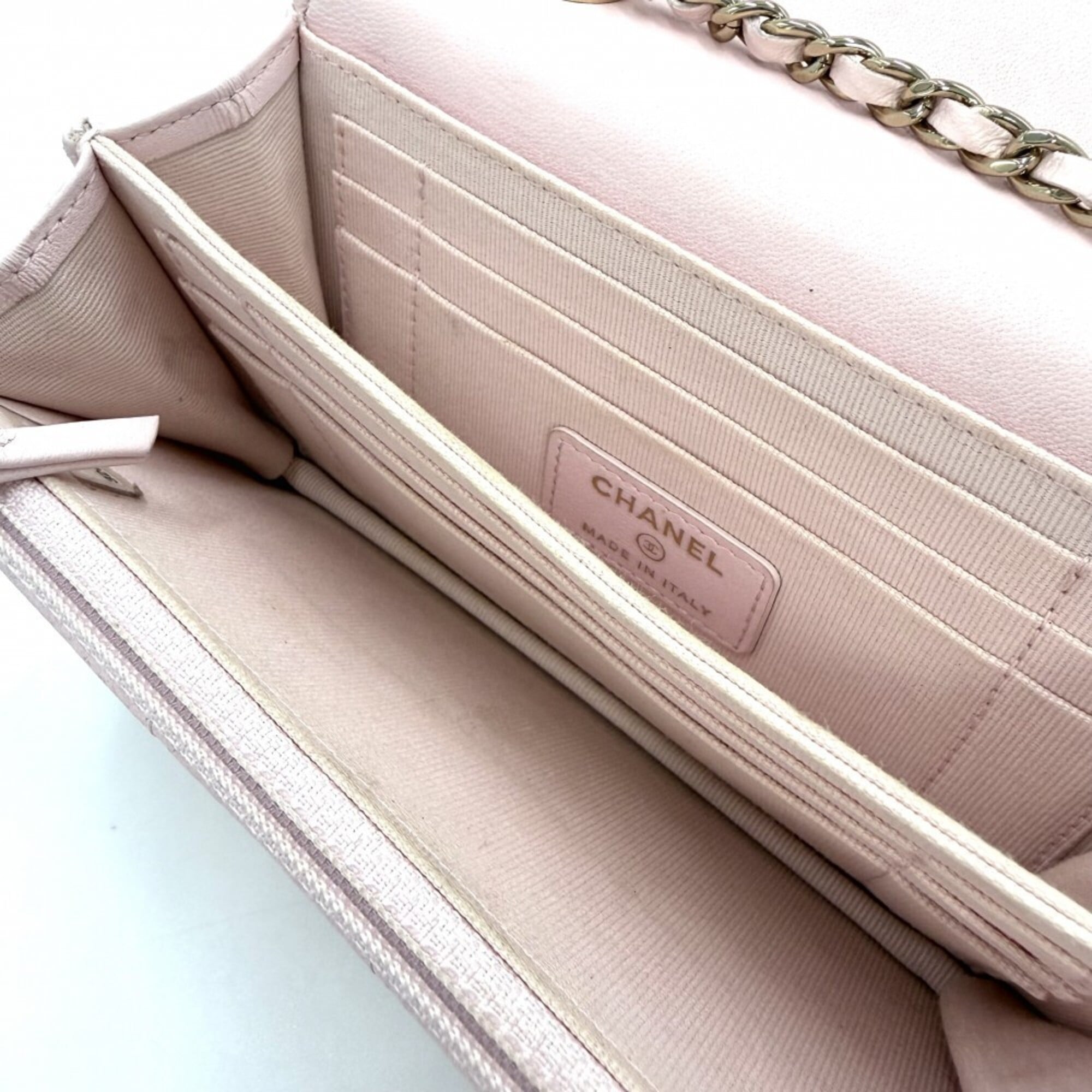 Chanel Pink Leather Chain/Shoulder Wallet (Pre-Owned)