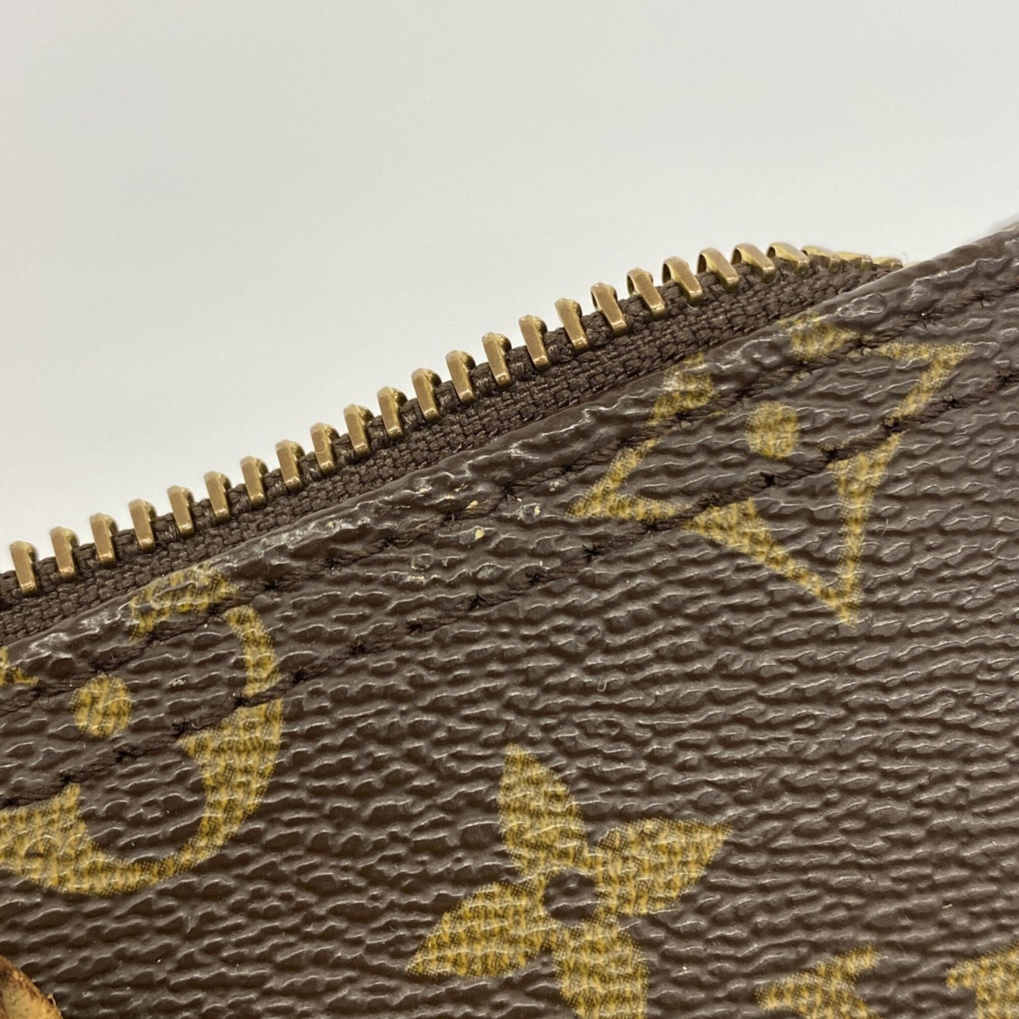 Louis Vuitton Brown Handbag (Pre-Owned)