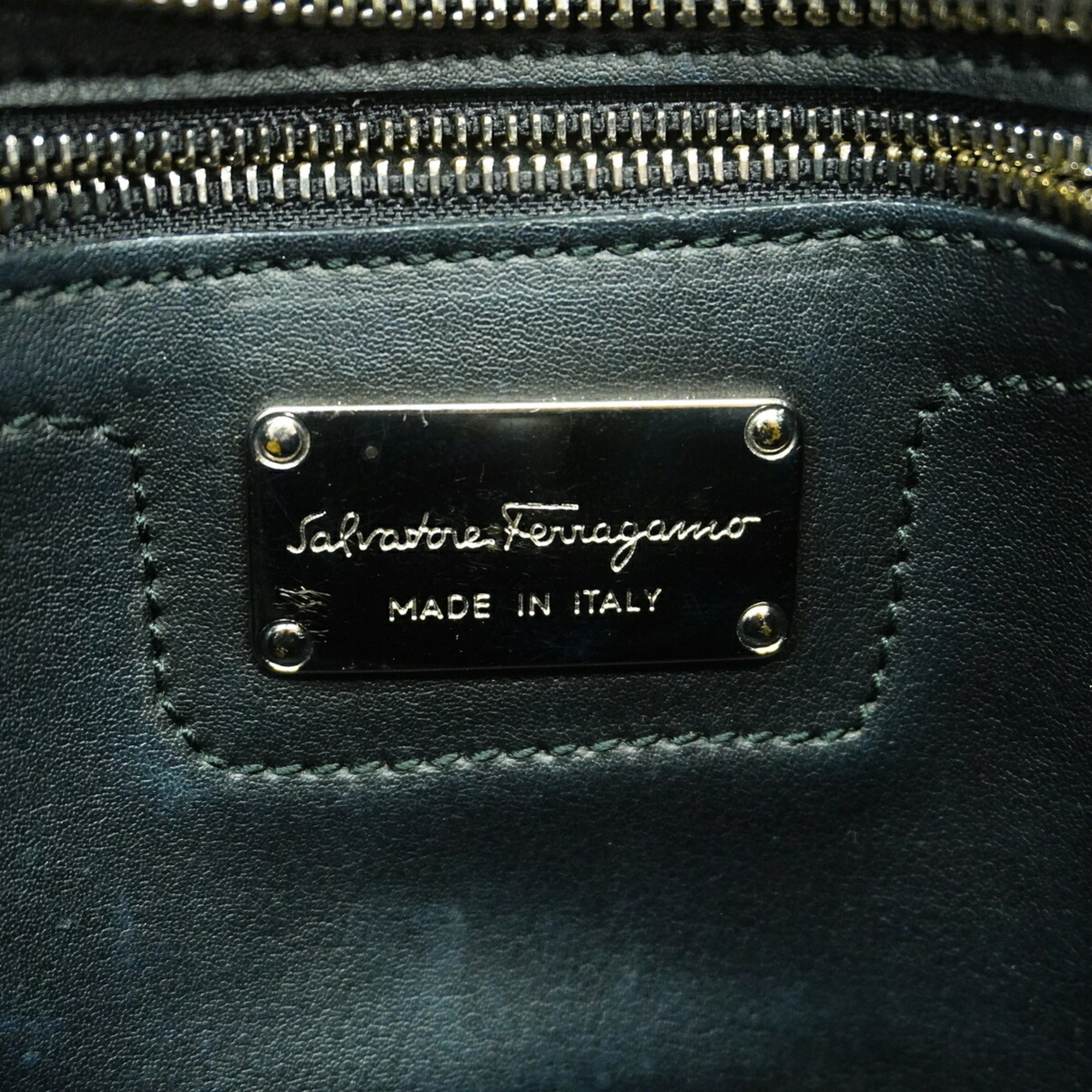 Salvatore Ferragamo Black Leather Handbag (Pre-Owned)