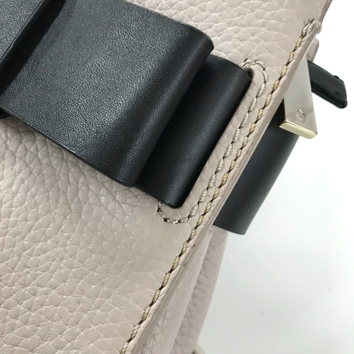 Kate Spade Gray Leather Handbag (Pre-Owned)