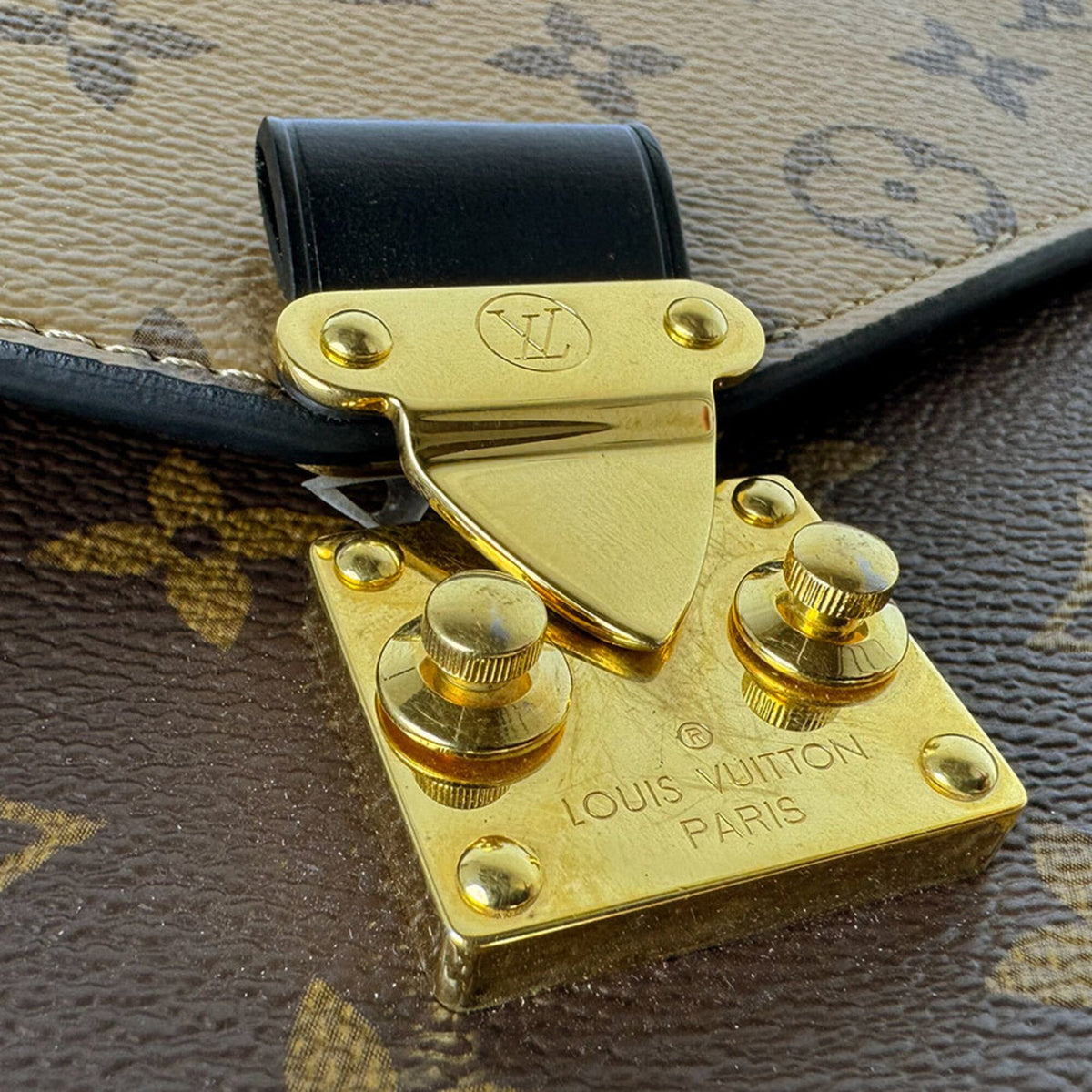 Louis Vuitton Brown Monogram Reverse Monogram Reverse Pochette Shoulder Bag (Pre-Owned)