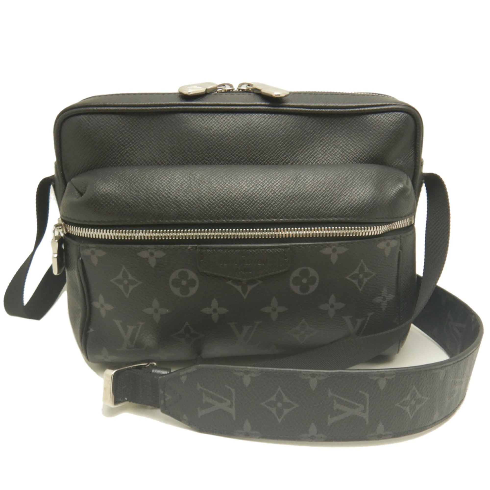 Louis Vuitton Noir Taigarama Shoulder Bag (Pre-Owned)