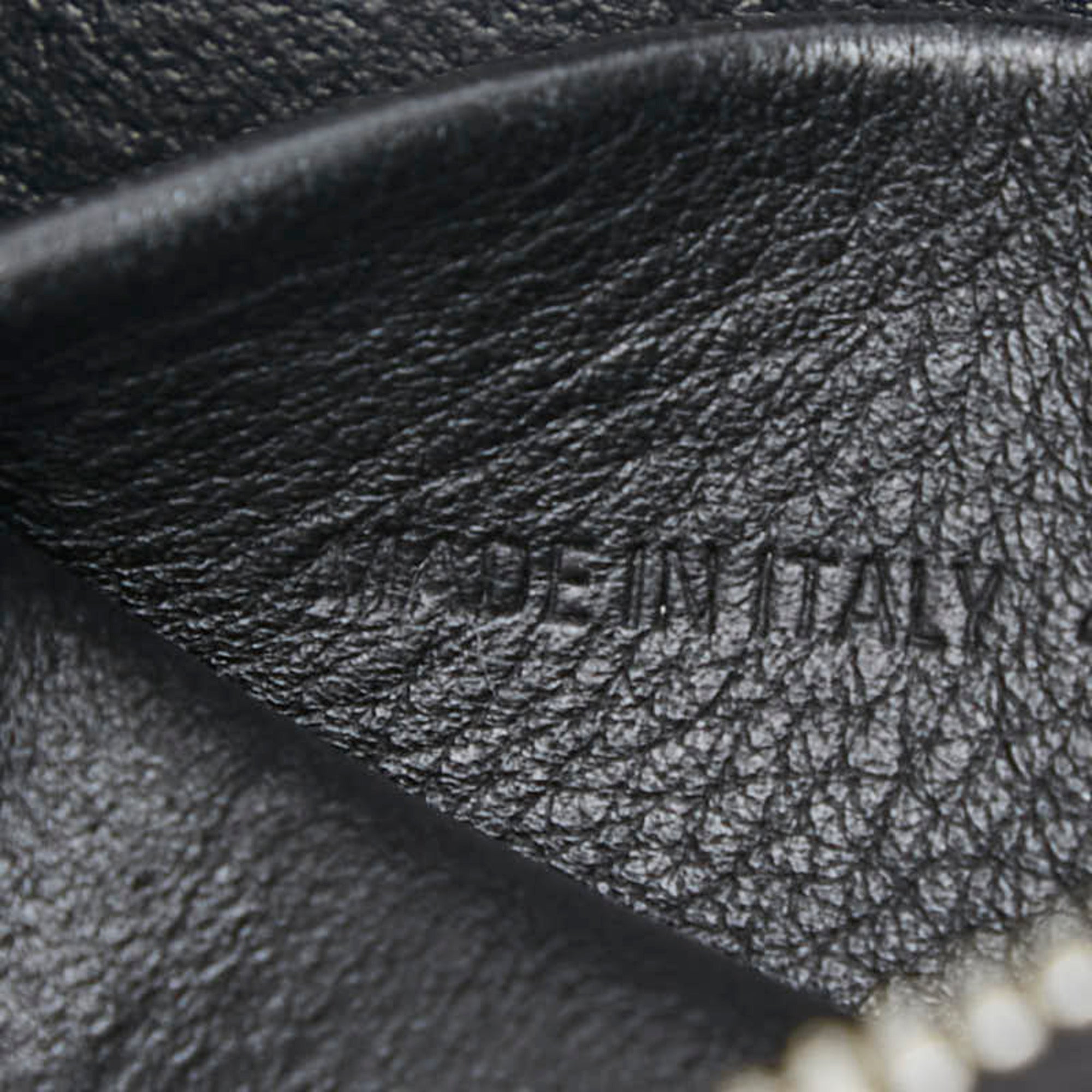 Balenciaga Black Leather Shoulder Bag (Pre-Owned)