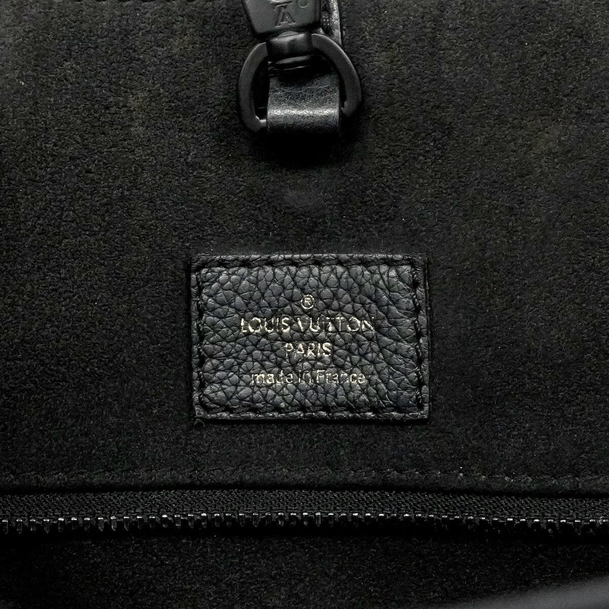 Louis Vuitton Noir Tote Bag (Pre-Owned)
