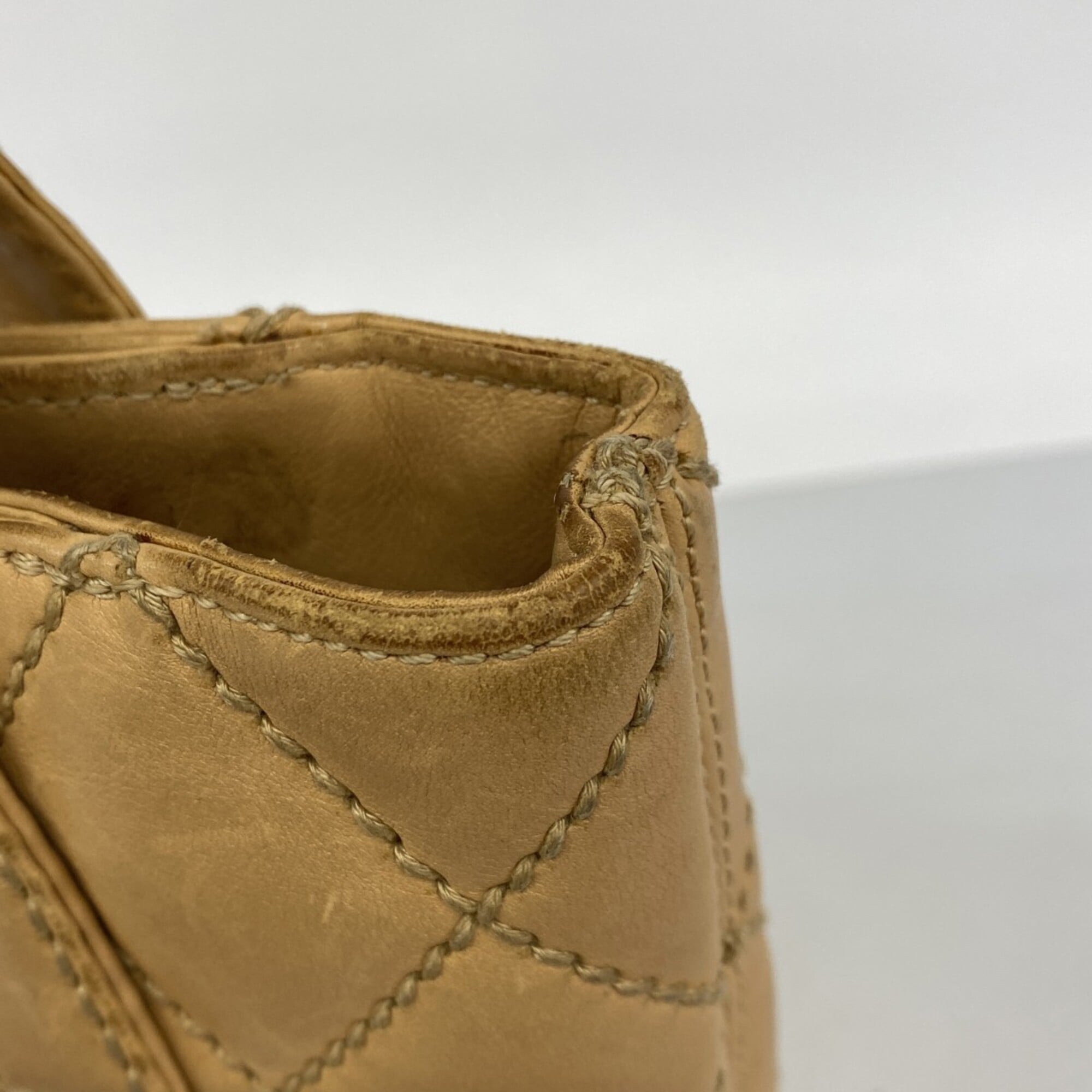 Chanel Beige Leather Tote Bag (Pre-Owned)