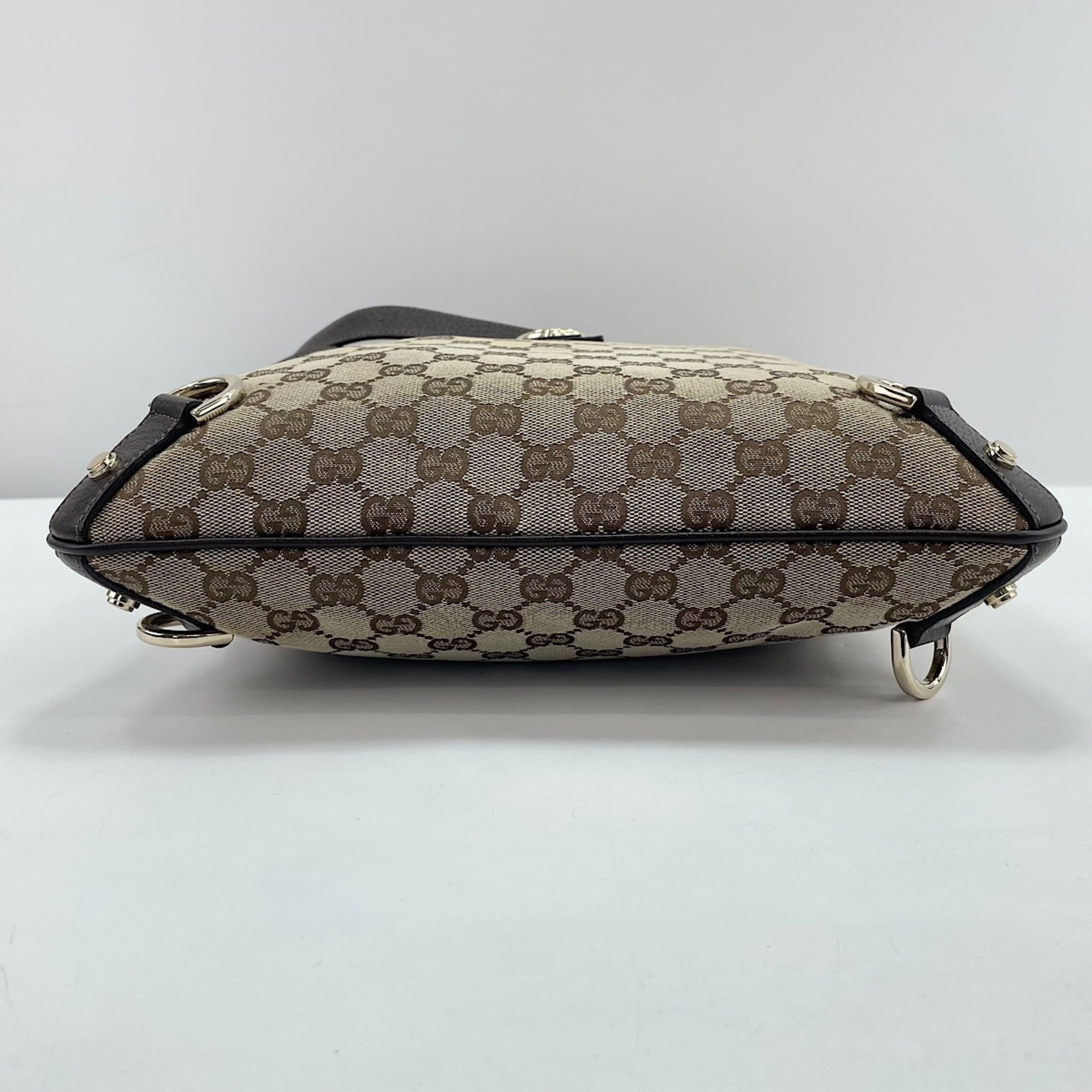 Gucci Beige Shoulder Bag (Pre-Owned)