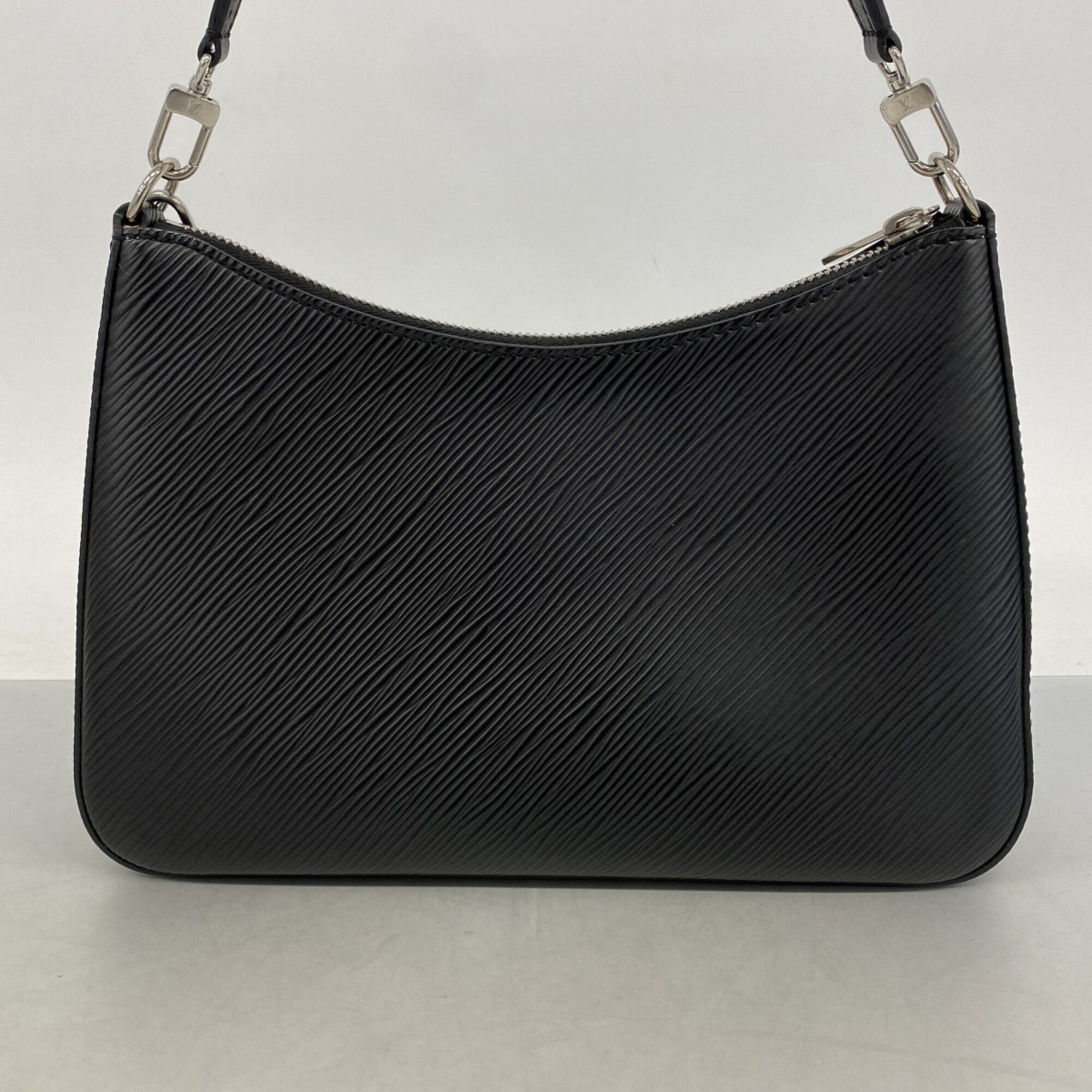 Louis Vuitton Noir Handbag (Pre-Owned)