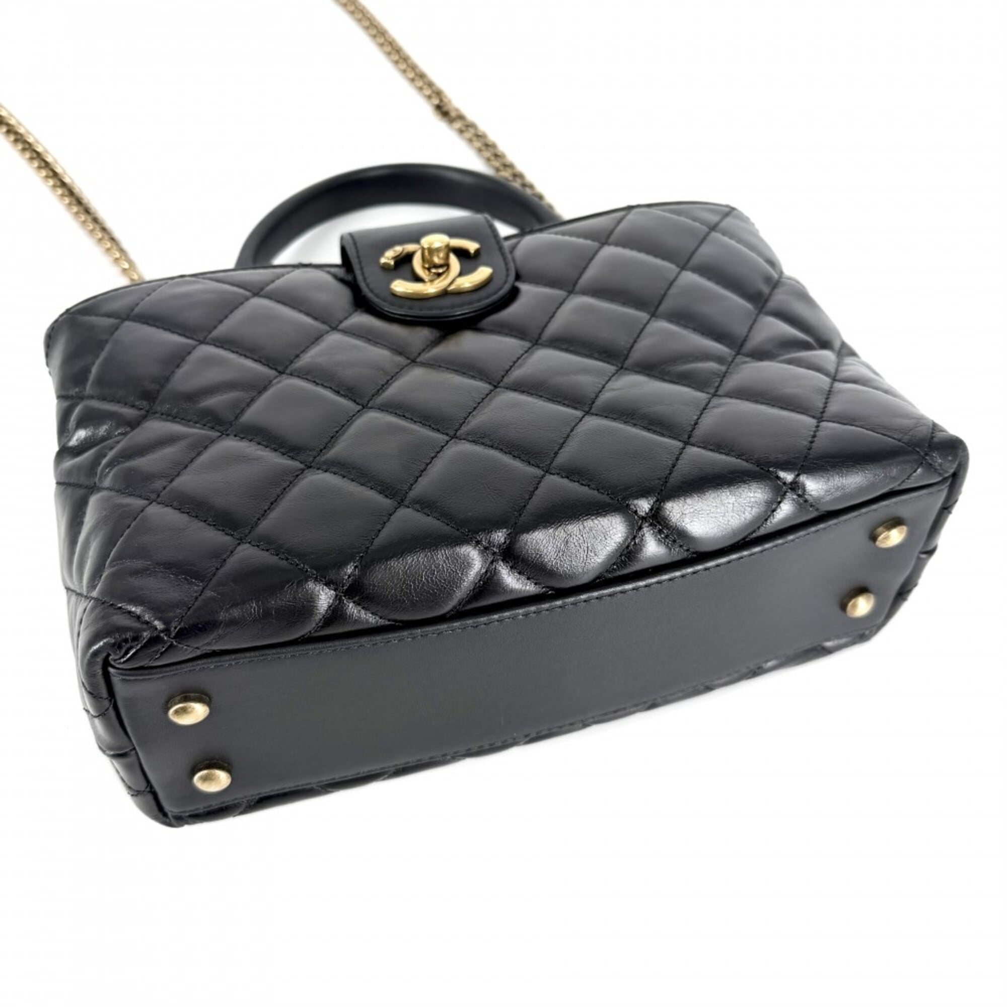 Chanel Matelasse Black Leather Handbag Shoulder Bag (Pre-Owned)