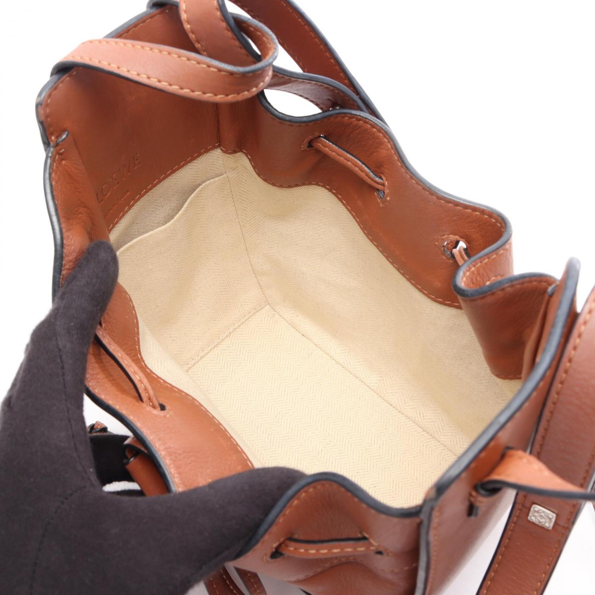 Loewe Brown Leather Handbag (Pre-Owned)
