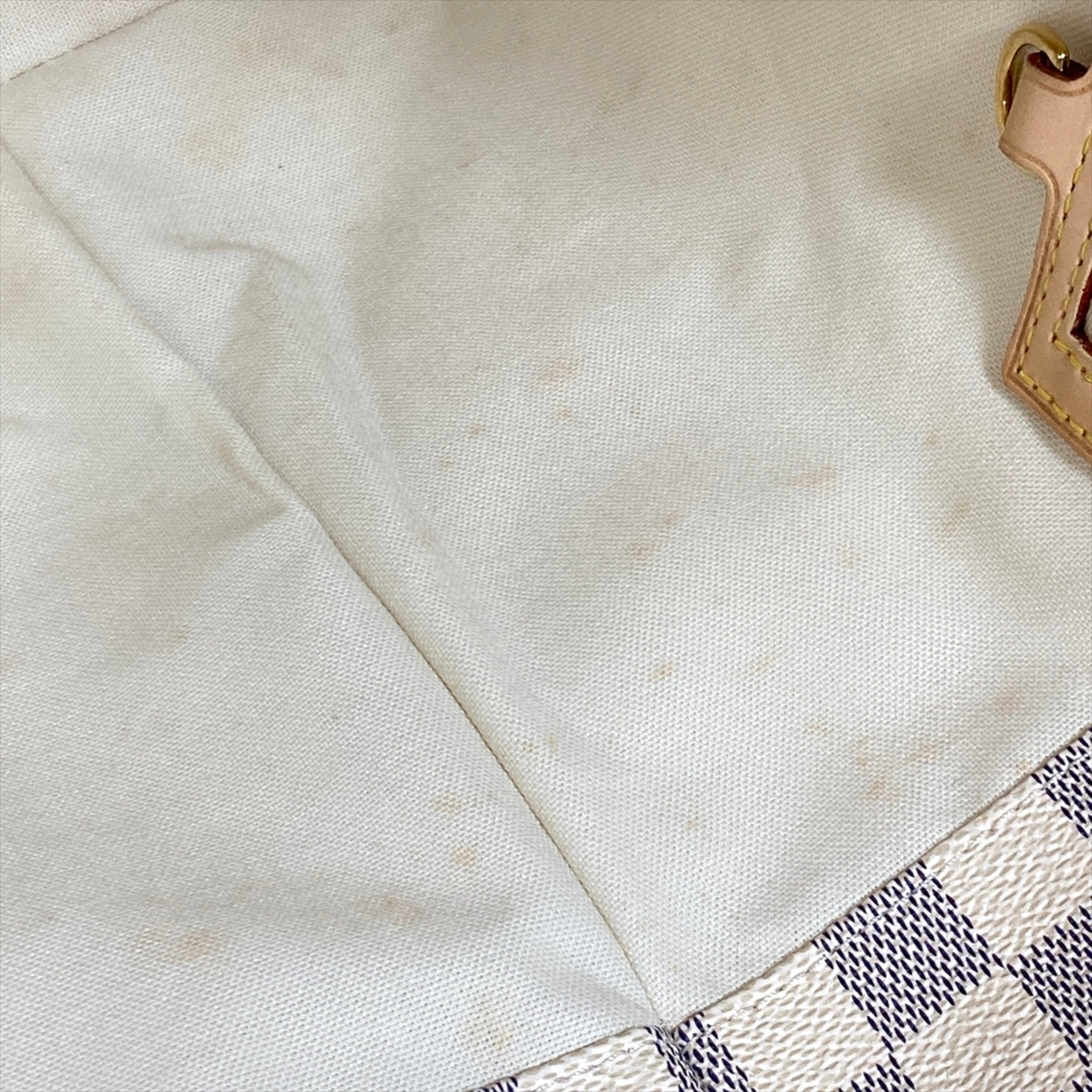 Louis Vuitton White Tote Bag (Pre-Owned)