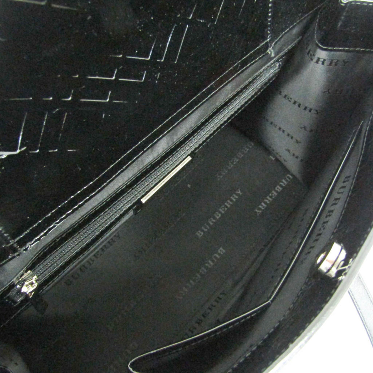 Burberry Black Patent Leather Shoulder Bag (Pre-Owned)