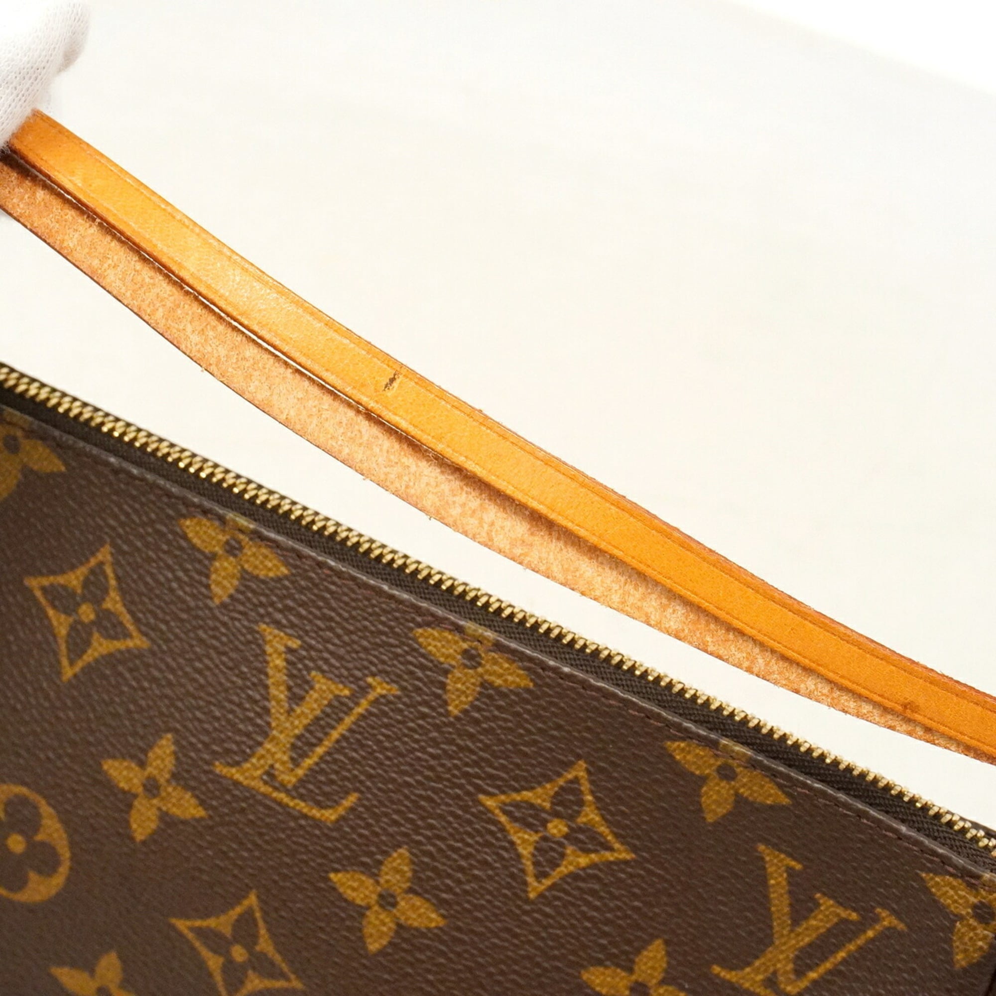Louis Vuitton Brown Pouch (Pre-Owned)