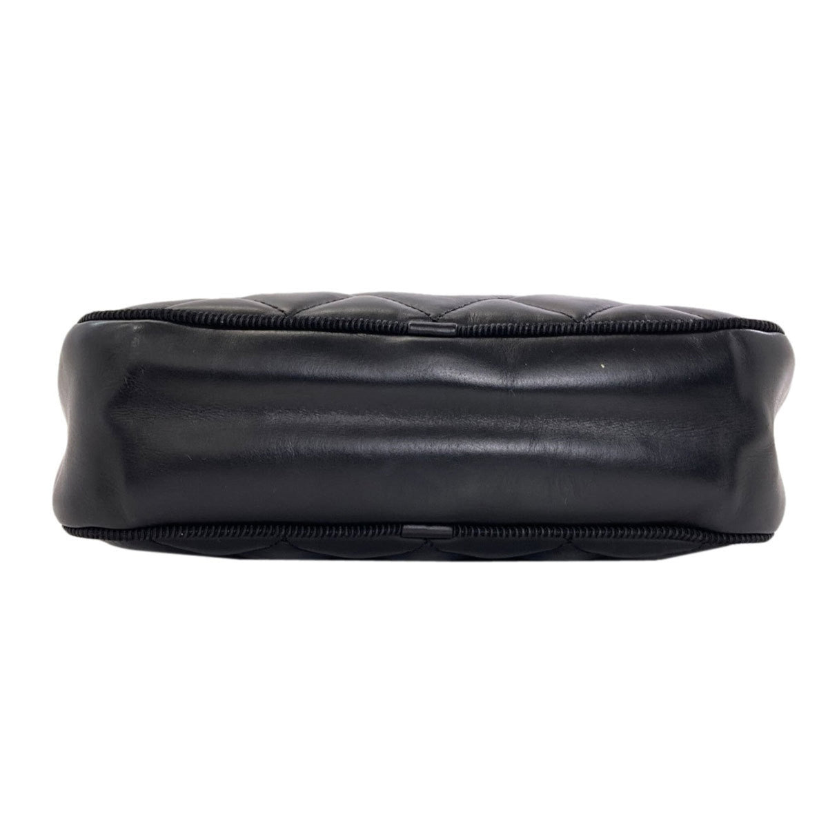Chanel Black Leather Shoulder Bag (Pre-Owned)