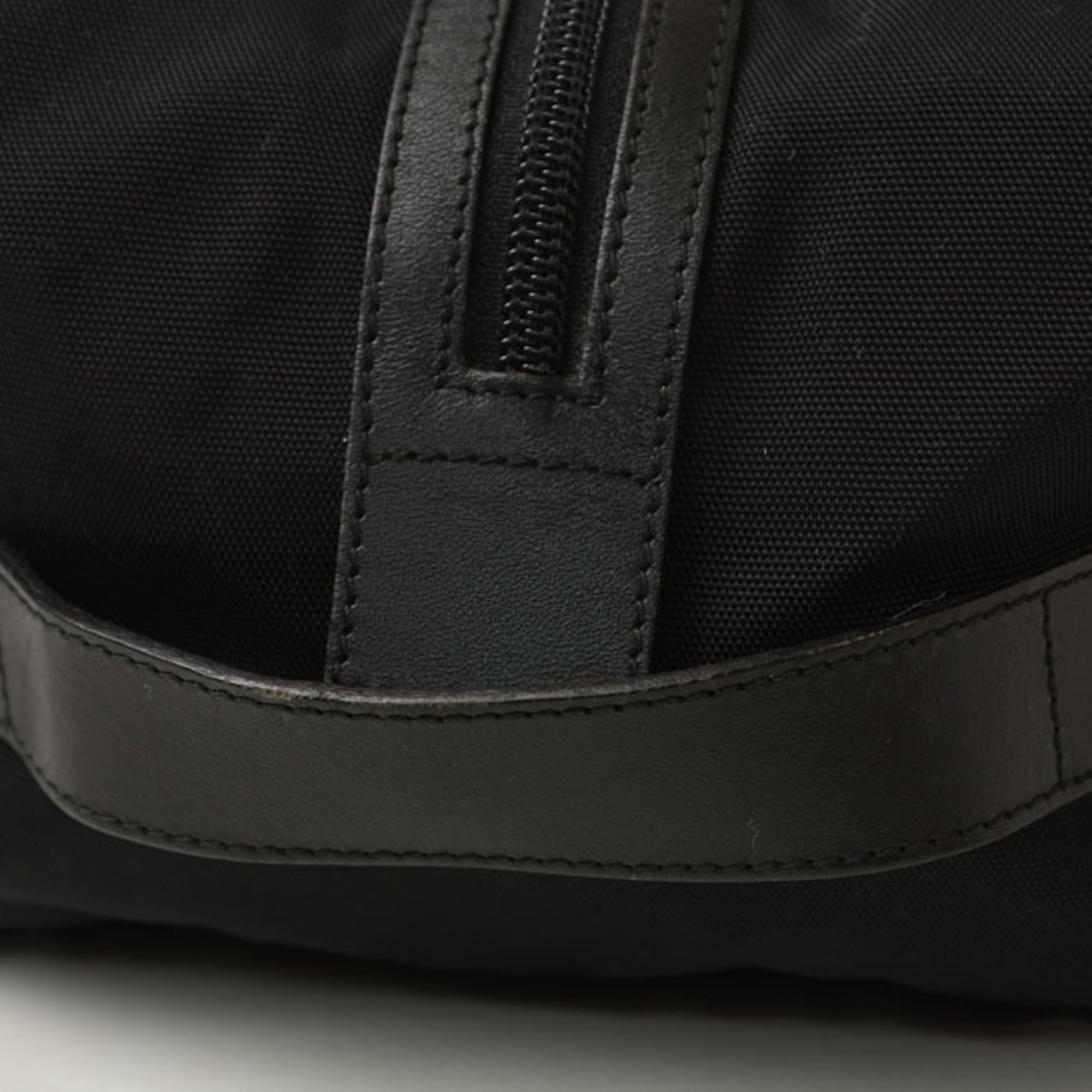 Gucci Black Nylon Canvas Clutch Bag Pouch (Pre-Owned)