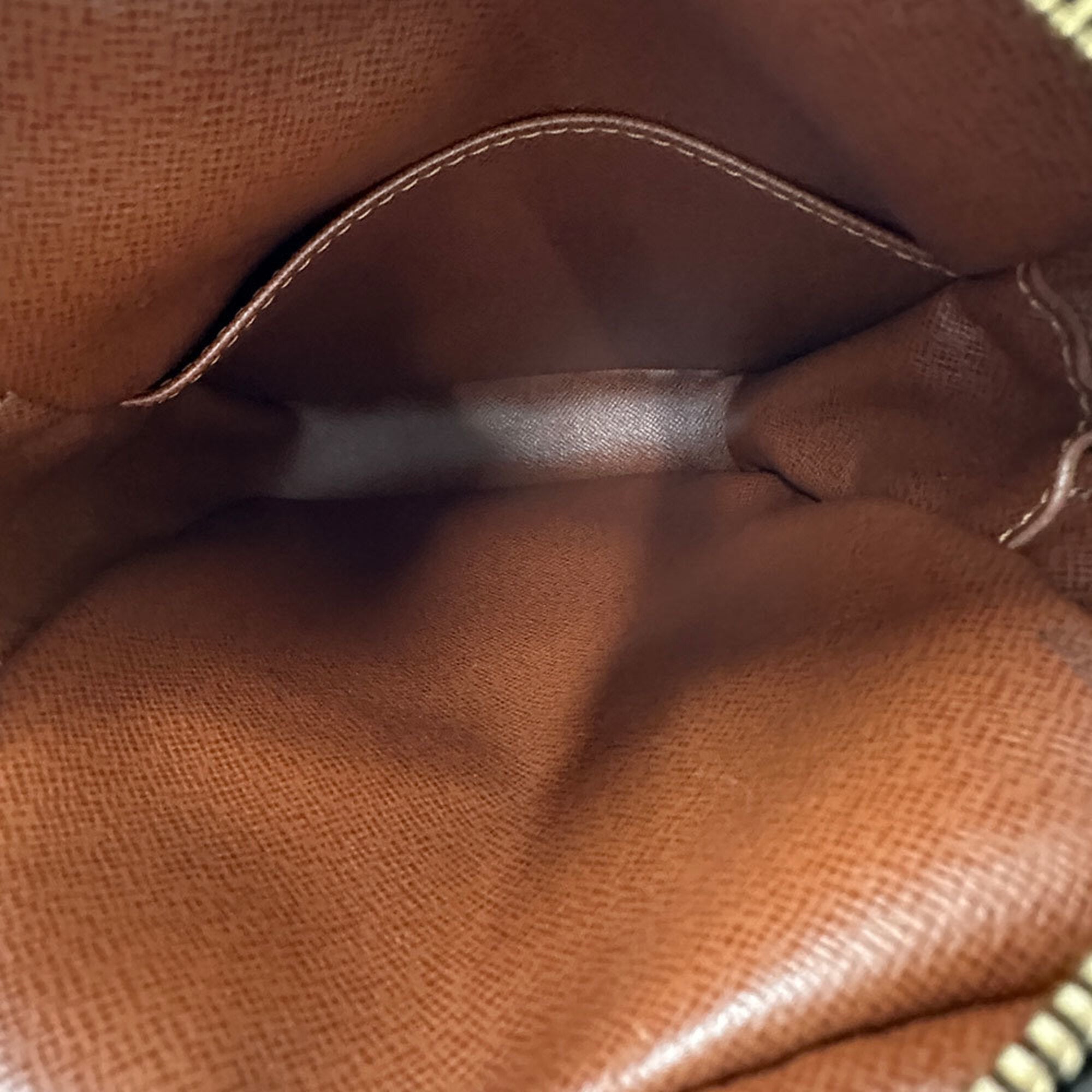Louis Vuitton Brown Monogram Canvas Shoulder Bag (Pre-Owned)