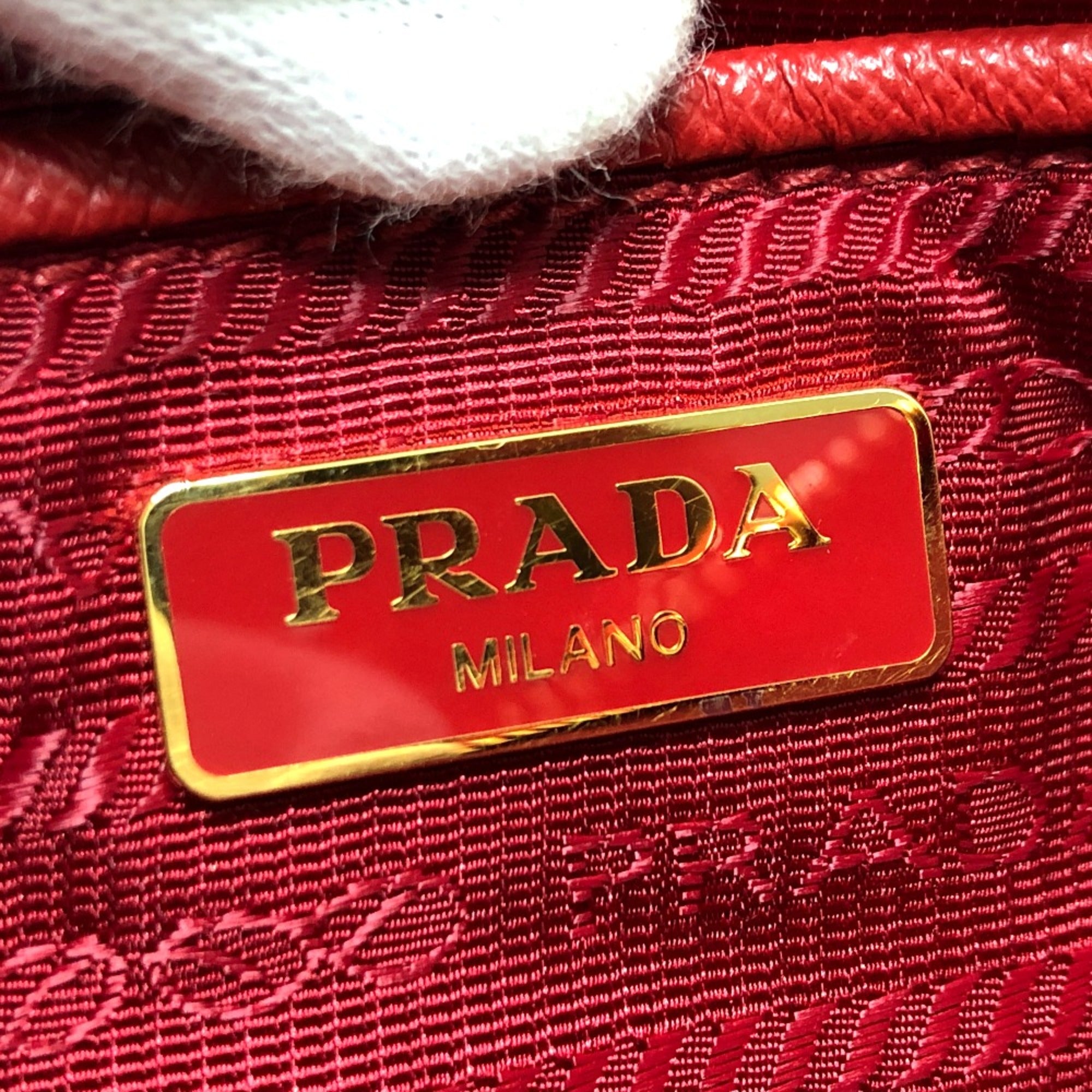 Prada Red Cloth Shoulder Bag (Pre-Owned)