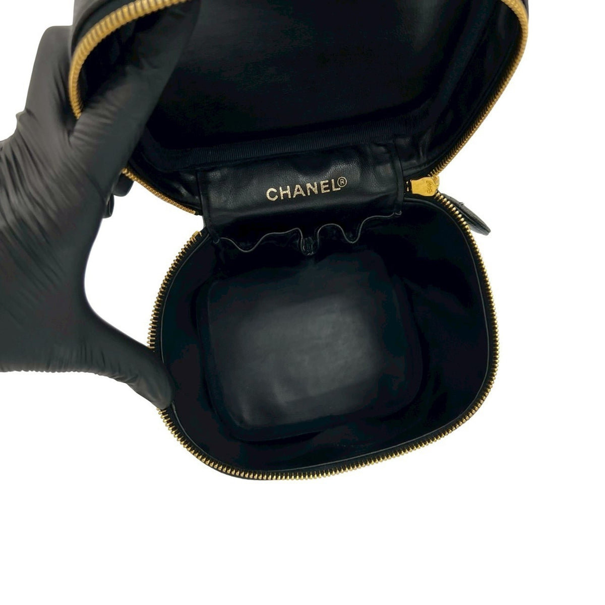 Chanel Black Grained Calfskin Handbag Vanity Bag (Pre-Owned)