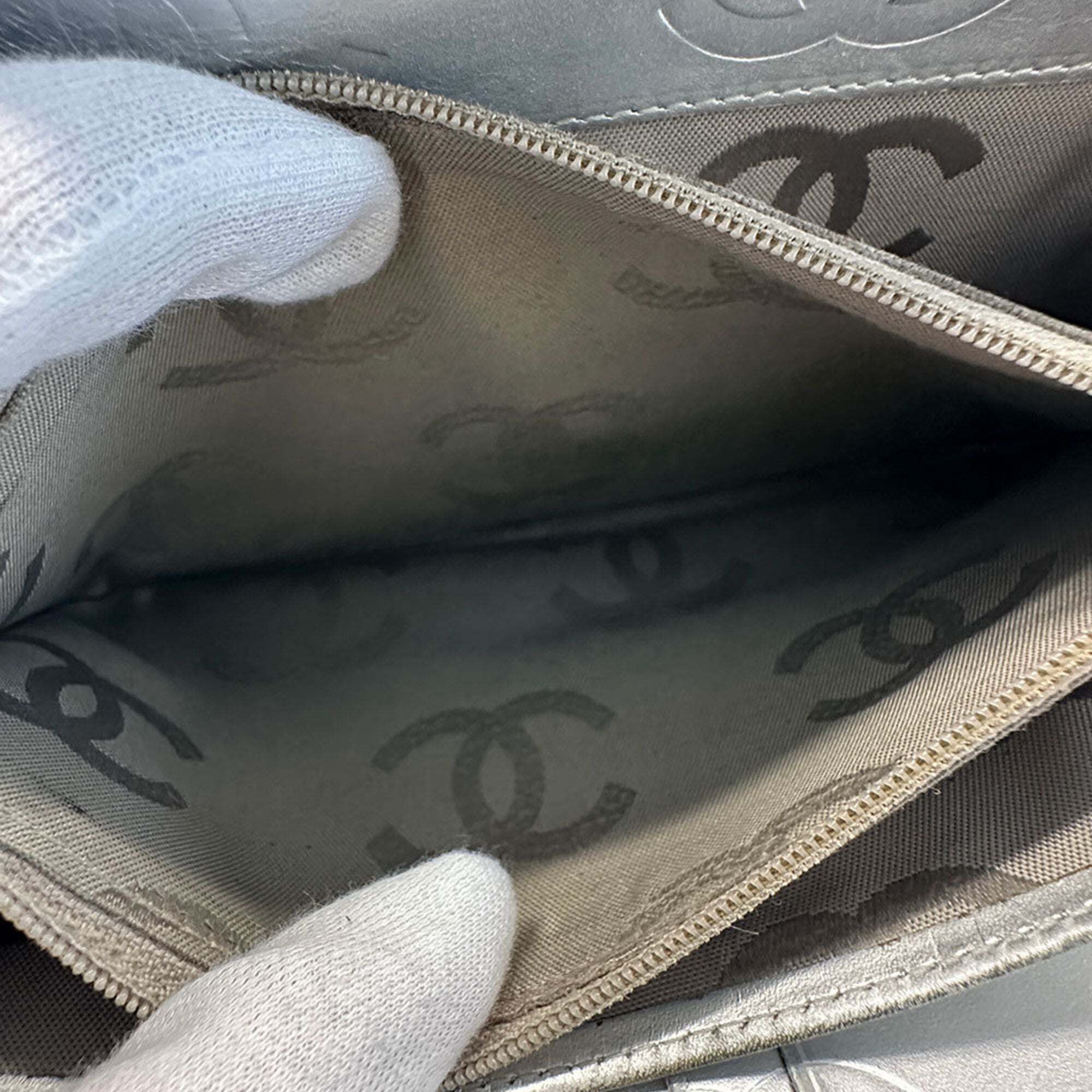 Chanel Black Leather (Pre-Owned)