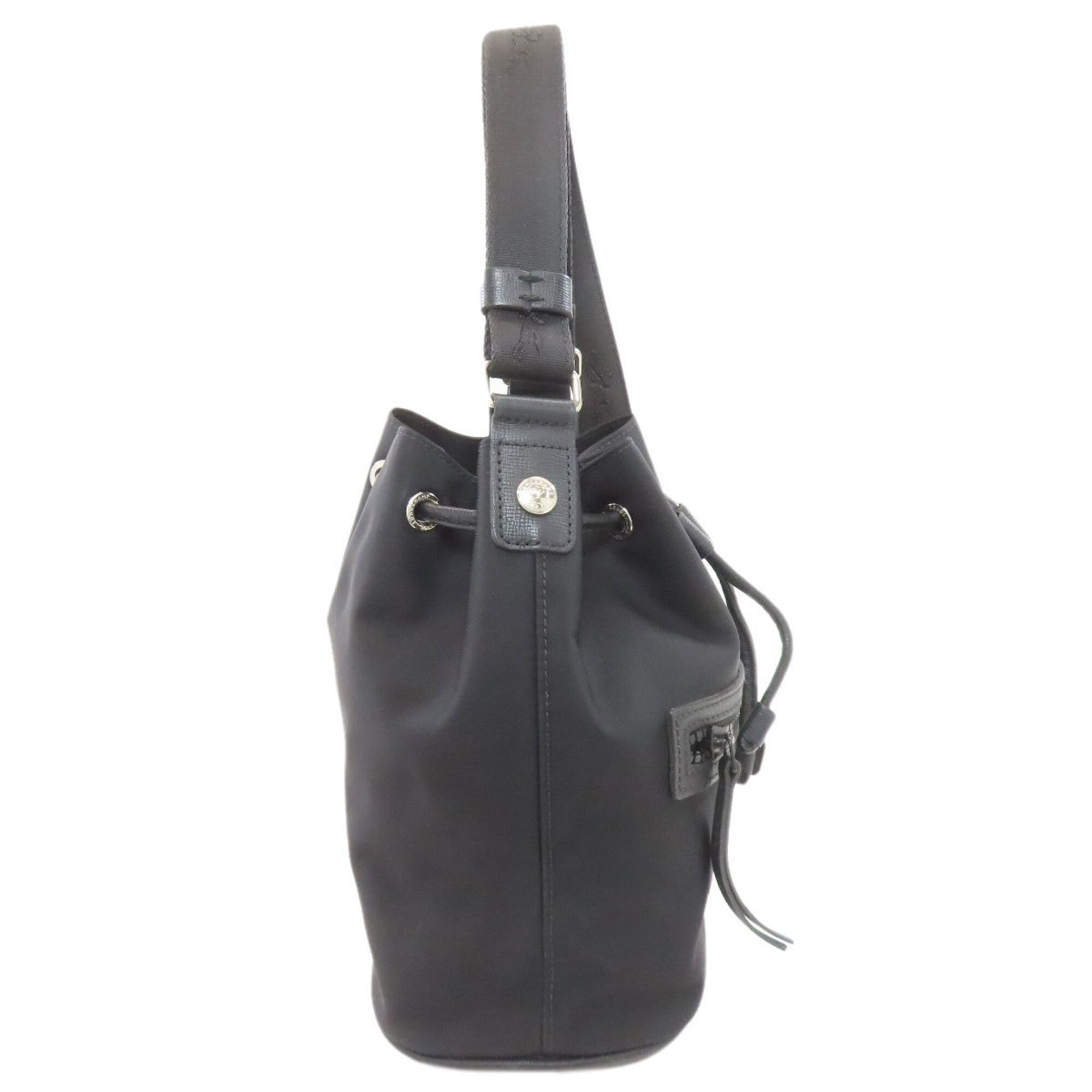 Longchamp Black Nylon Shoulder Bag (Pre-Owned)