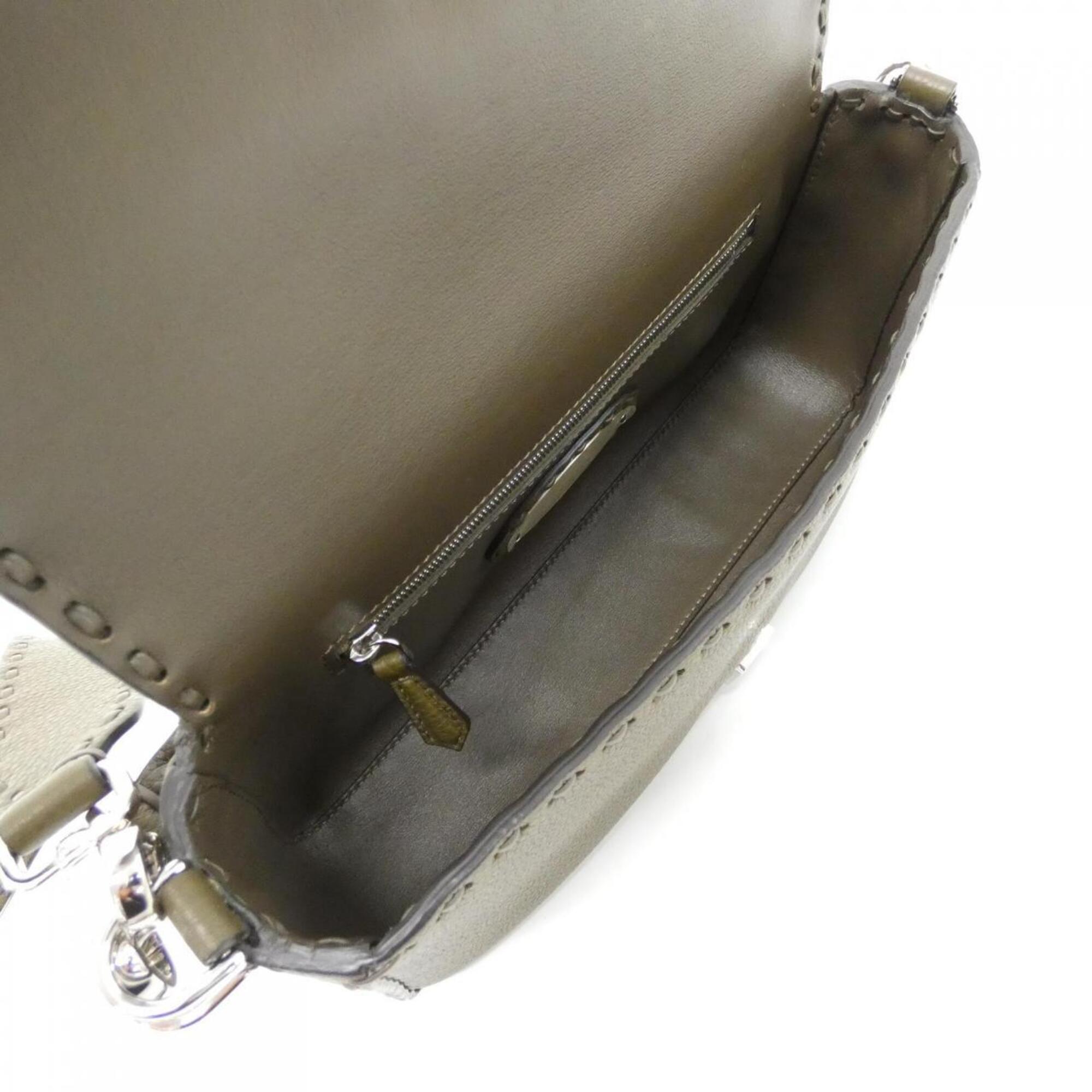Fendi Green Leather Shoulder Bag (Pre-Owned)