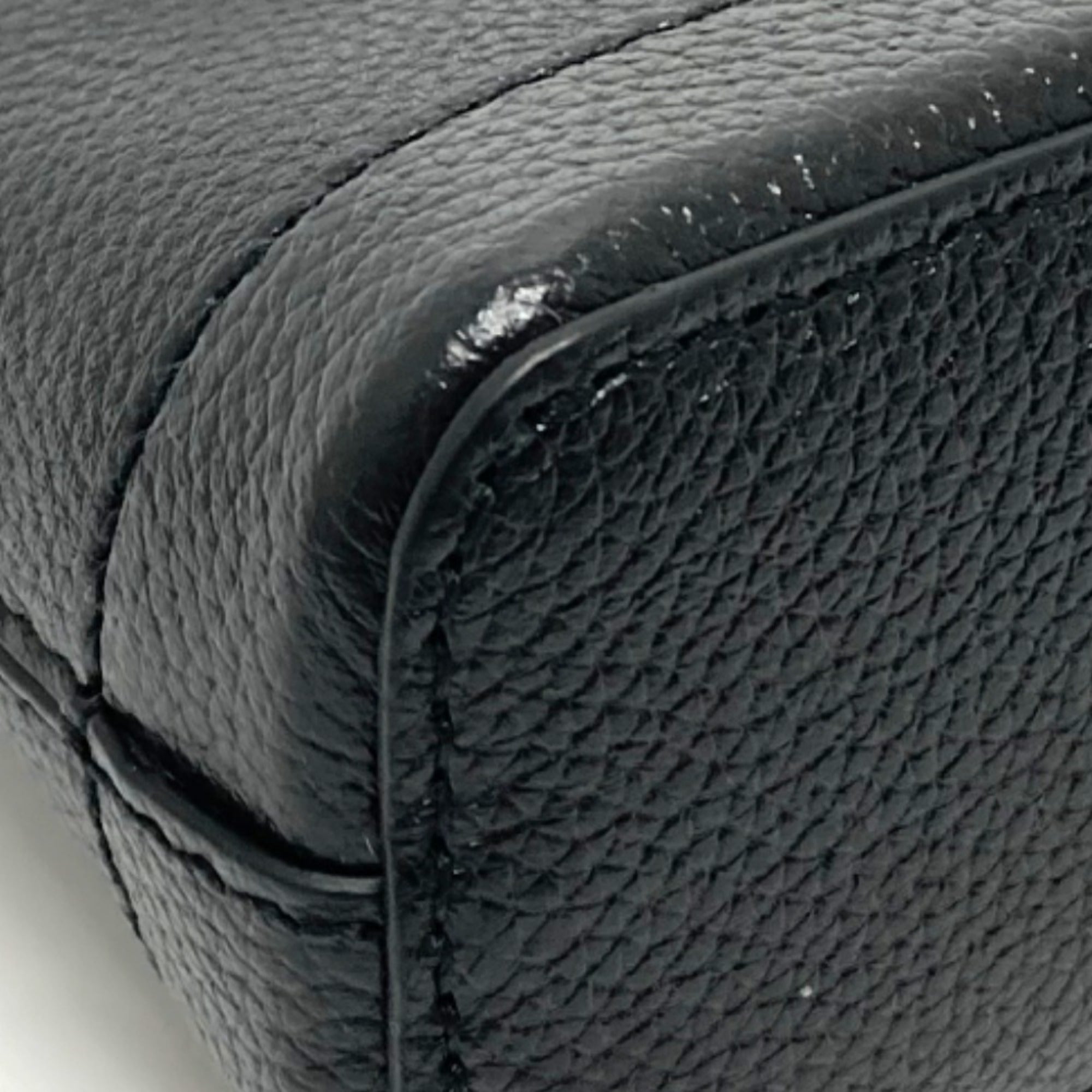 Balenciaga Black Leather Shoulder Bag (Pre-Owned)