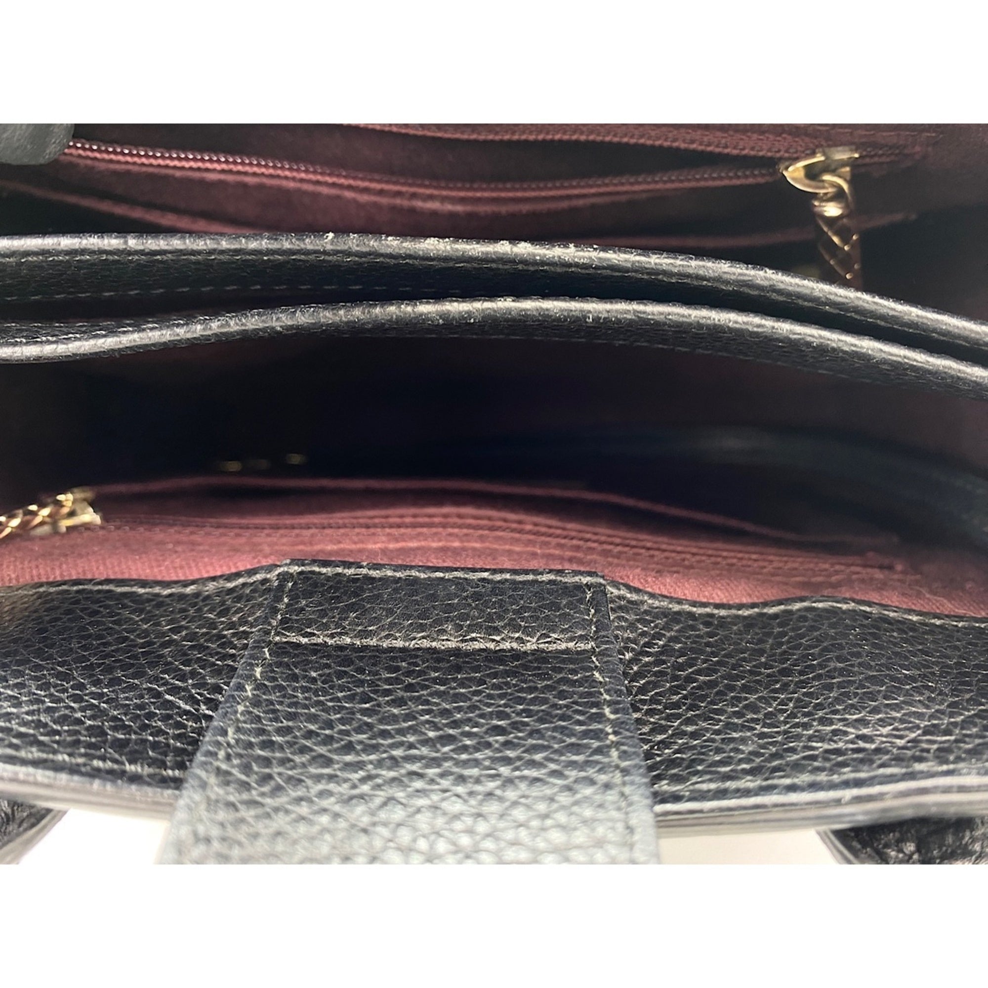 Chanel Black Handbag (Pre-Owned)