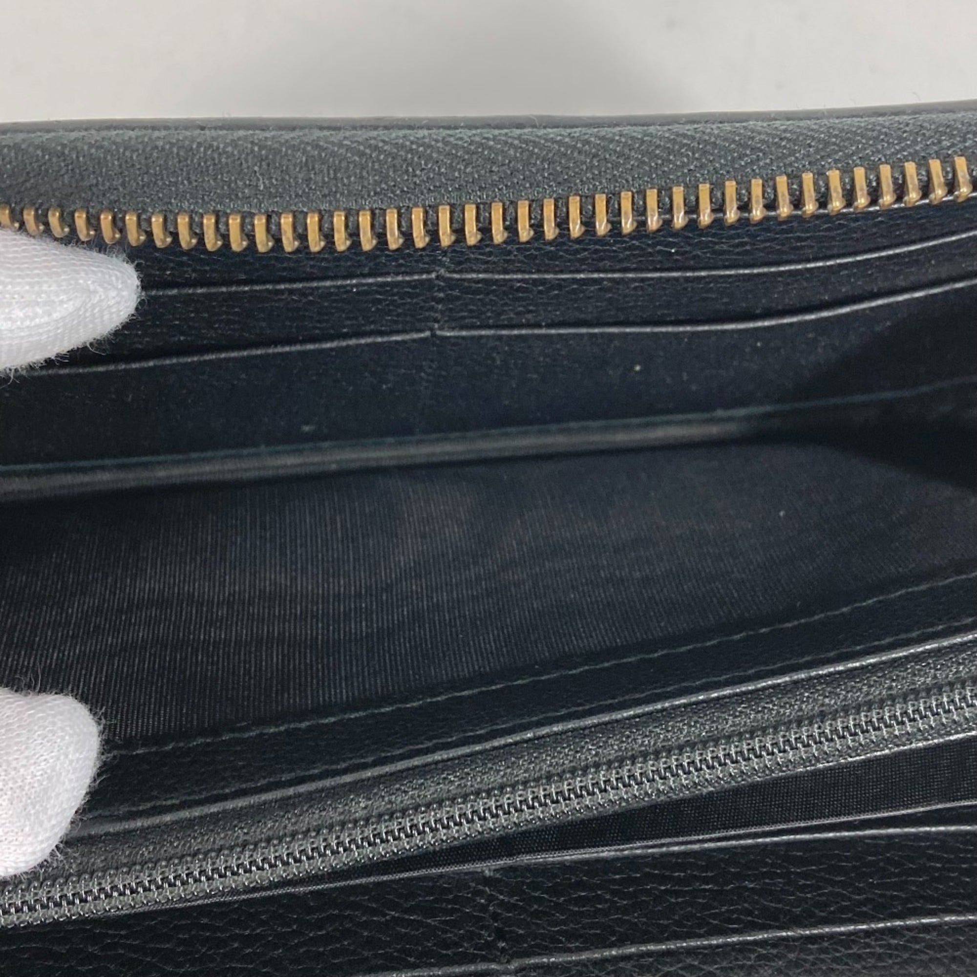 Gucci Black Leather Long Wallet (Bi-Fold) (Pre-Owned)