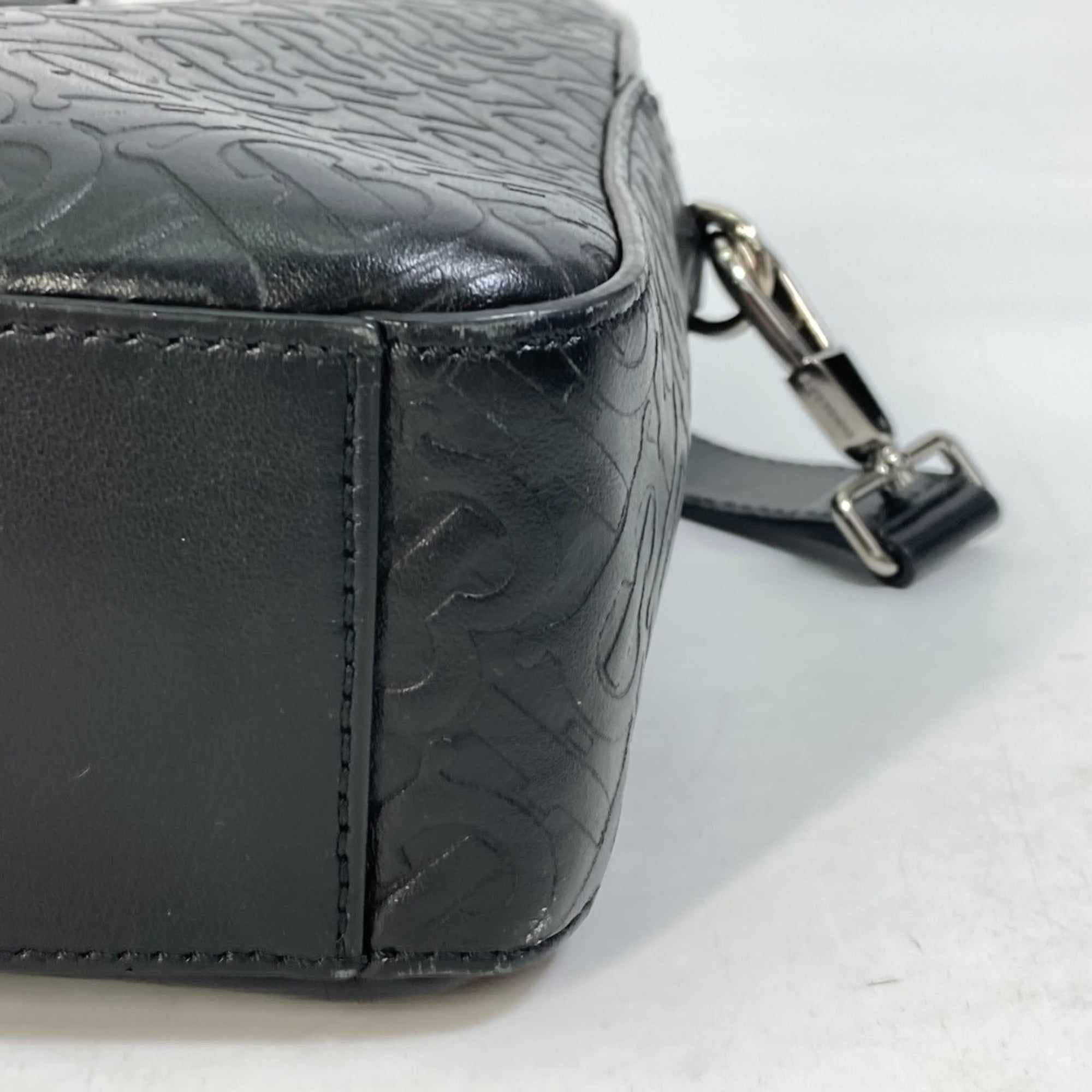 Burberry Black Leather Handbag Shoulder Bag (Pre-Owned)
