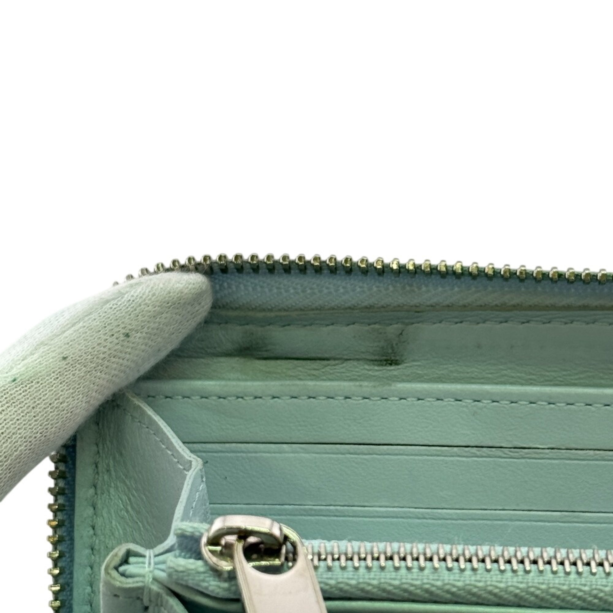 Louis Vuitton Mahina Blue Mahina Leather Long Wallet (Bi-Fold) (Pre-Owned)