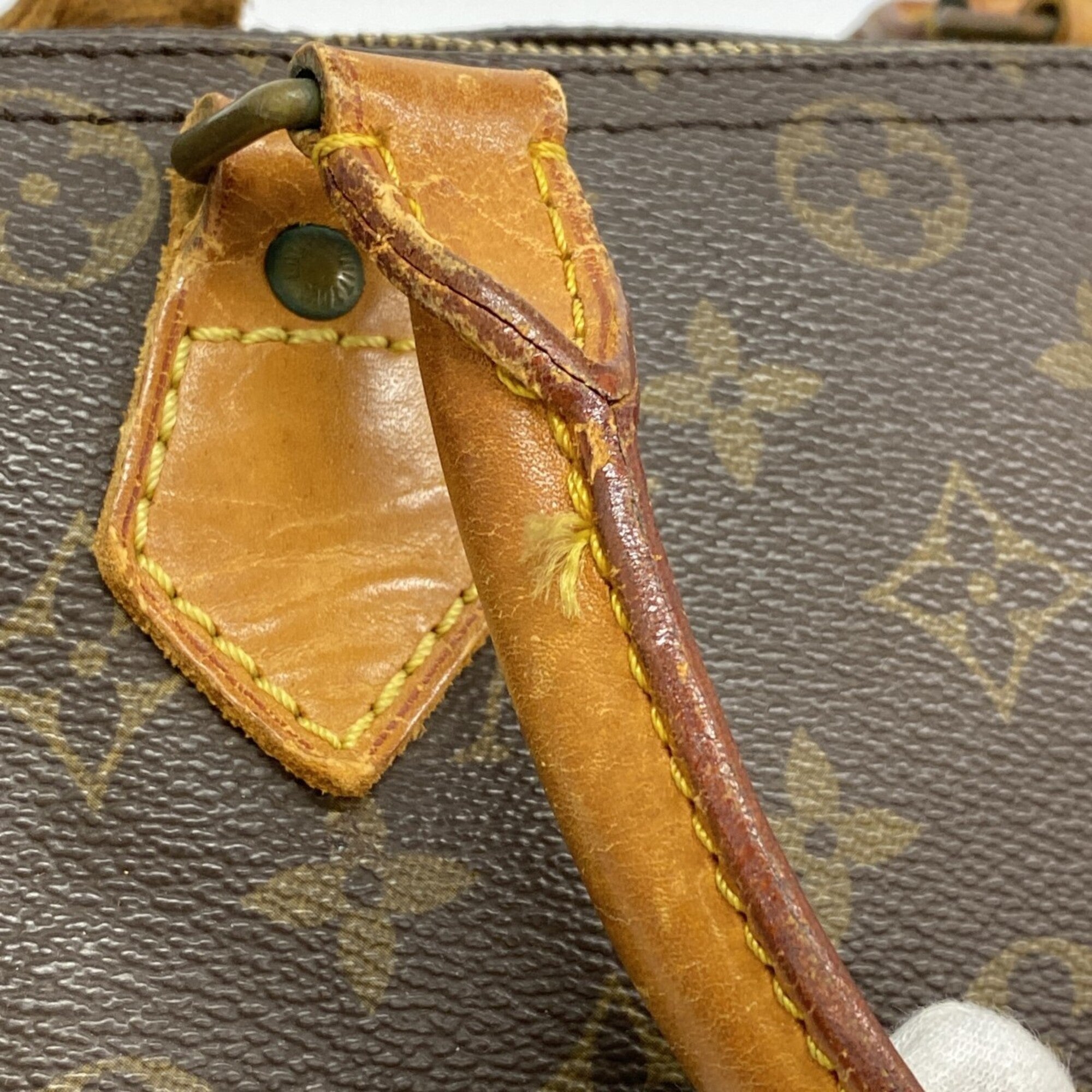 Louis Vuitton Brown Handbag (Pre-Owned)