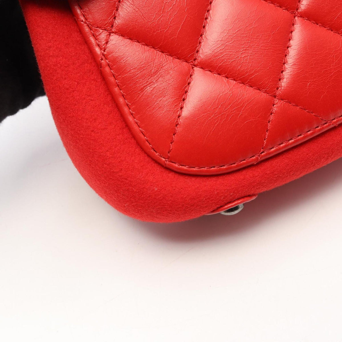Chanel Red Color Leather Wool Handbag Shoulder Bag (Pre-Owned)