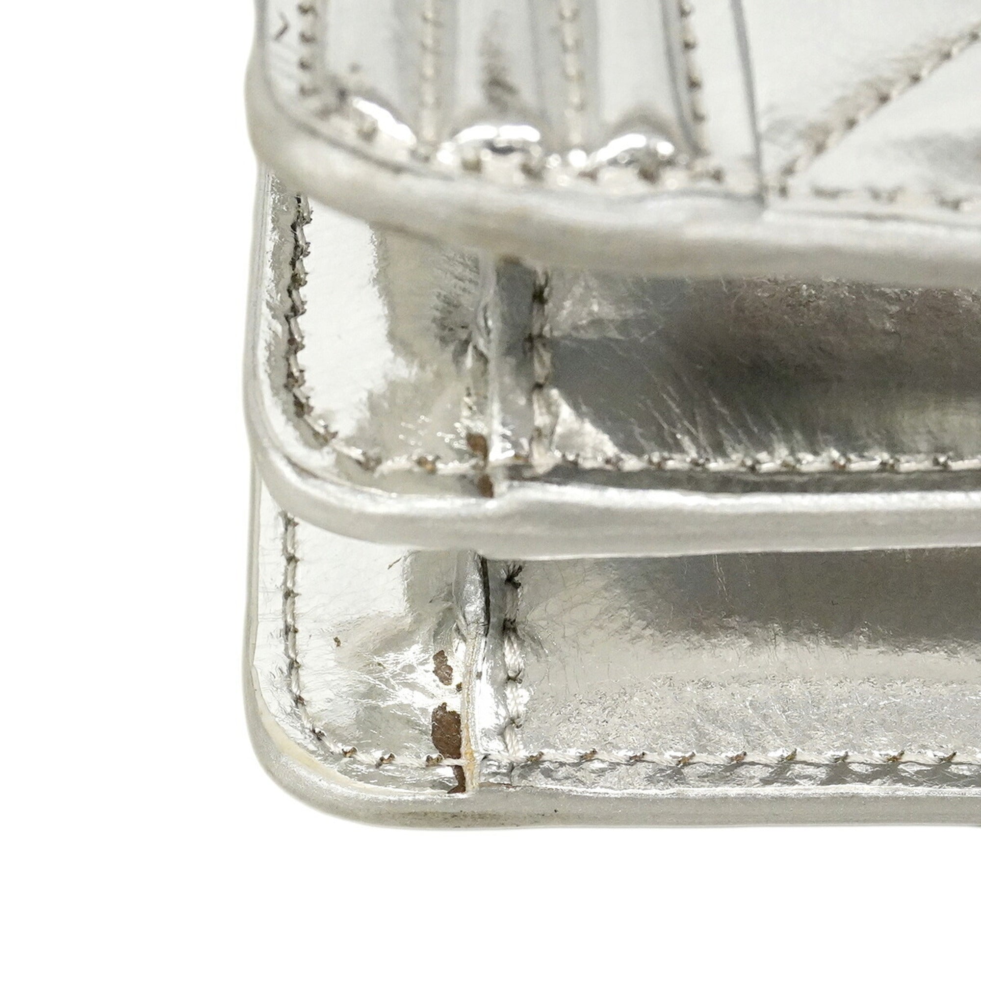 Chanel Silver Shoulder Bag (Pre-Owned)