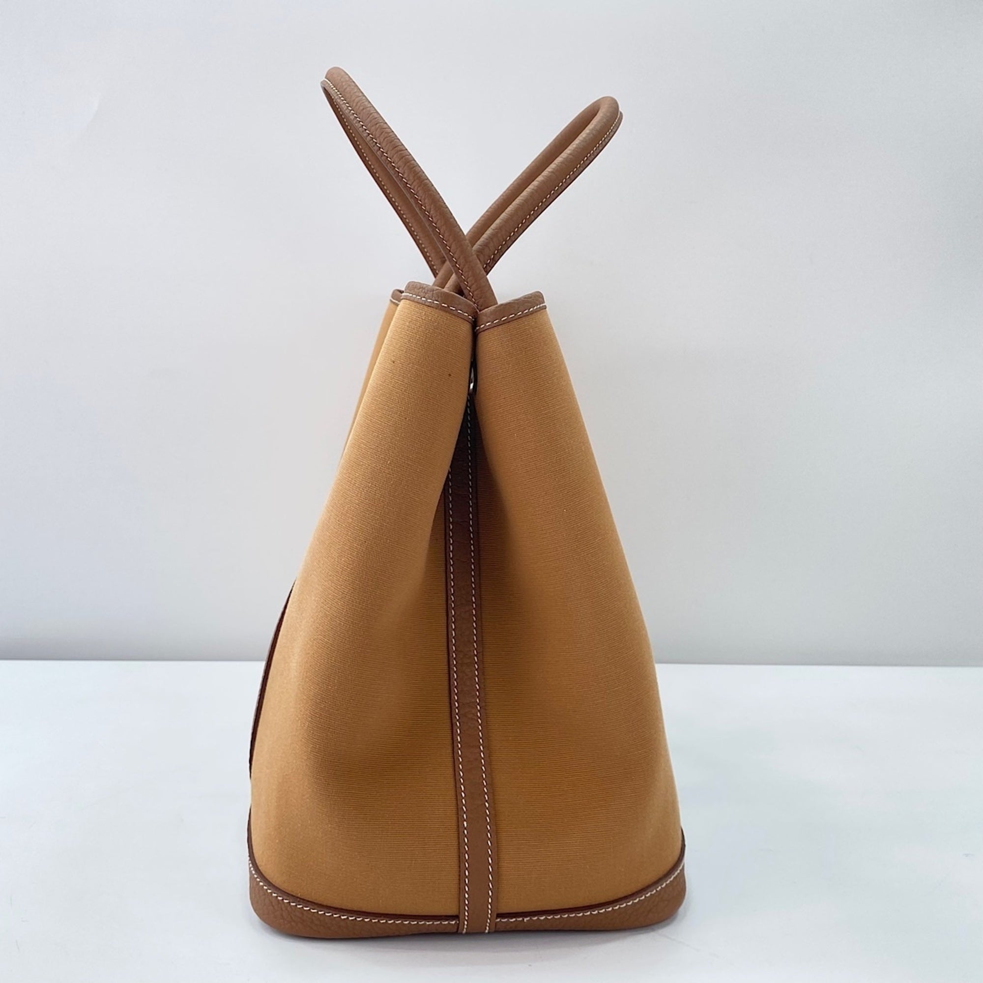Hermes Brown Tote Bag (Pre-Owned)
