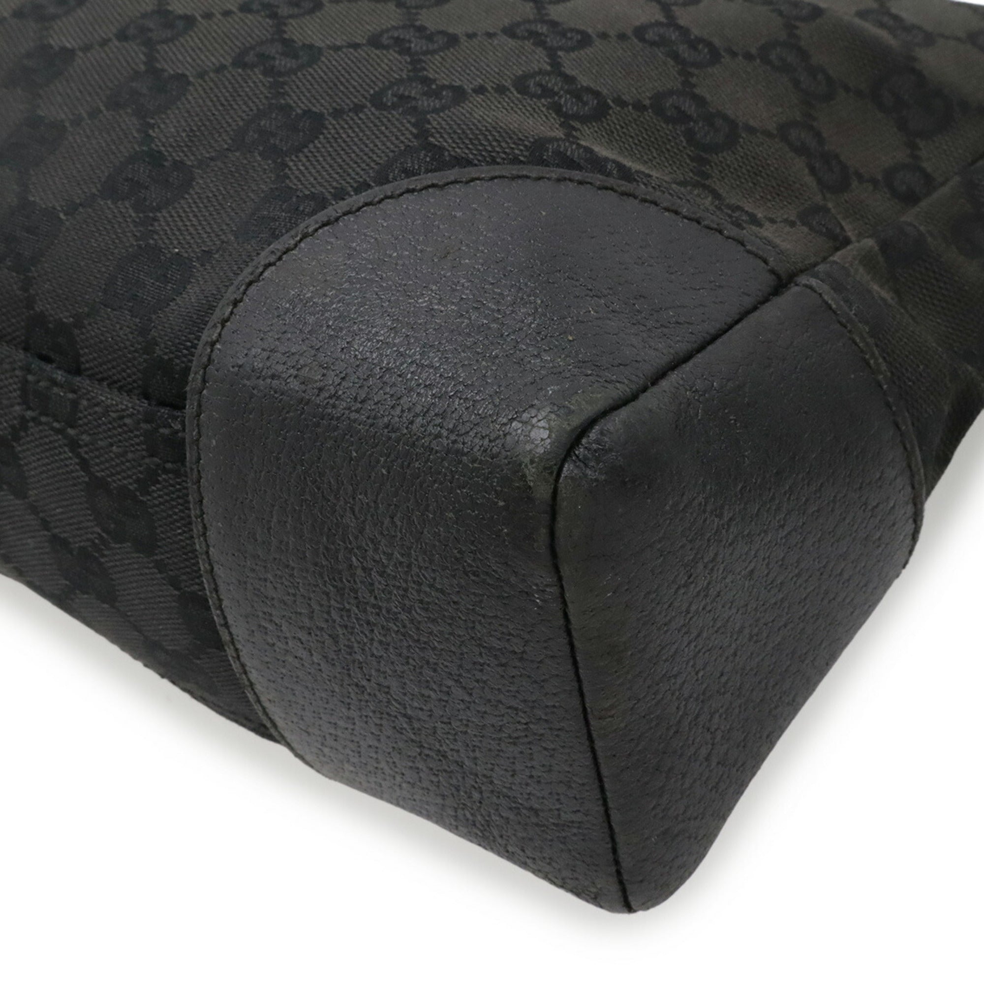 Gucci Gg Canvas Black Gg Canvas Handbag Shoulder Bag (Pre-Owned)