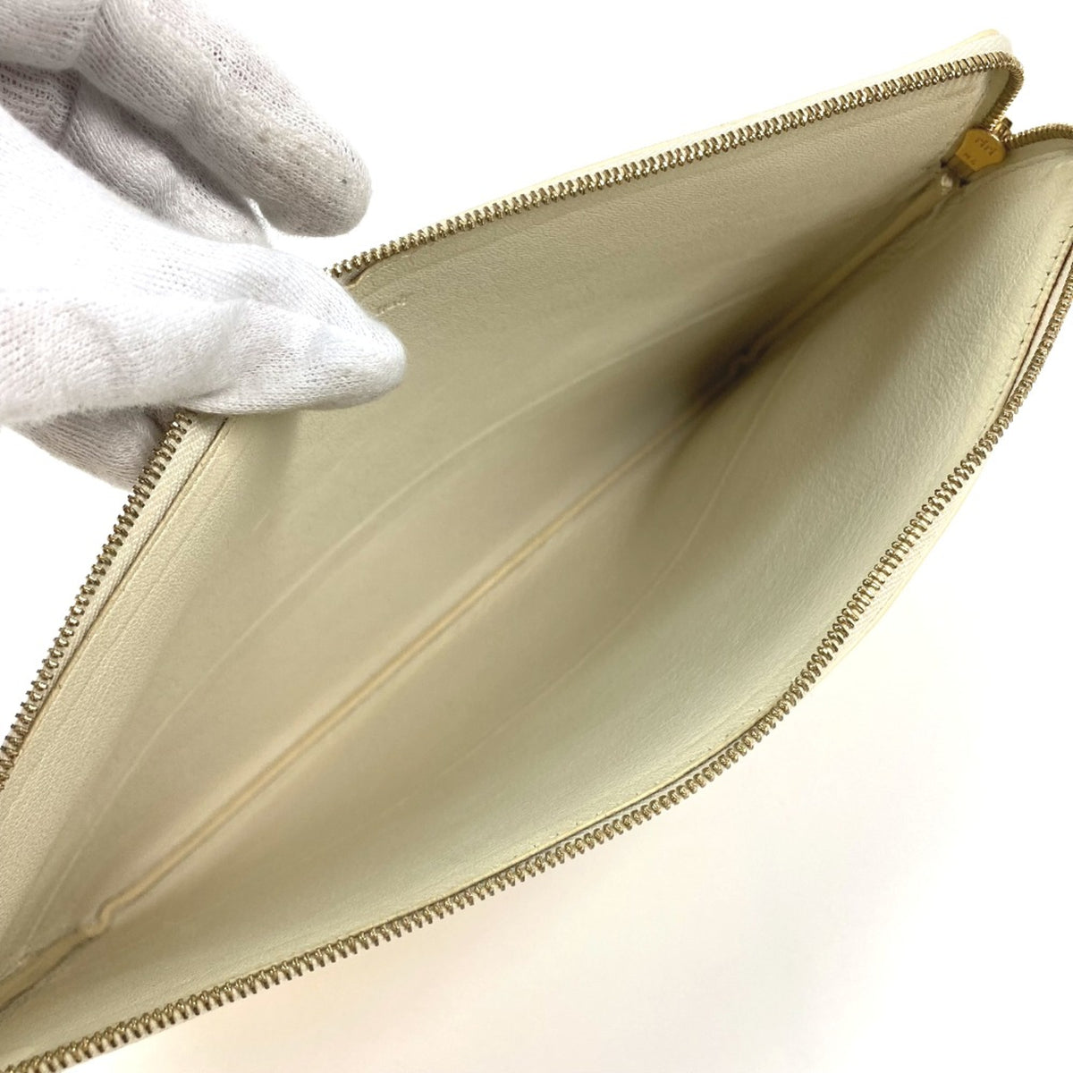 Celine White Leather Clutch Bag (Pre-Owned)