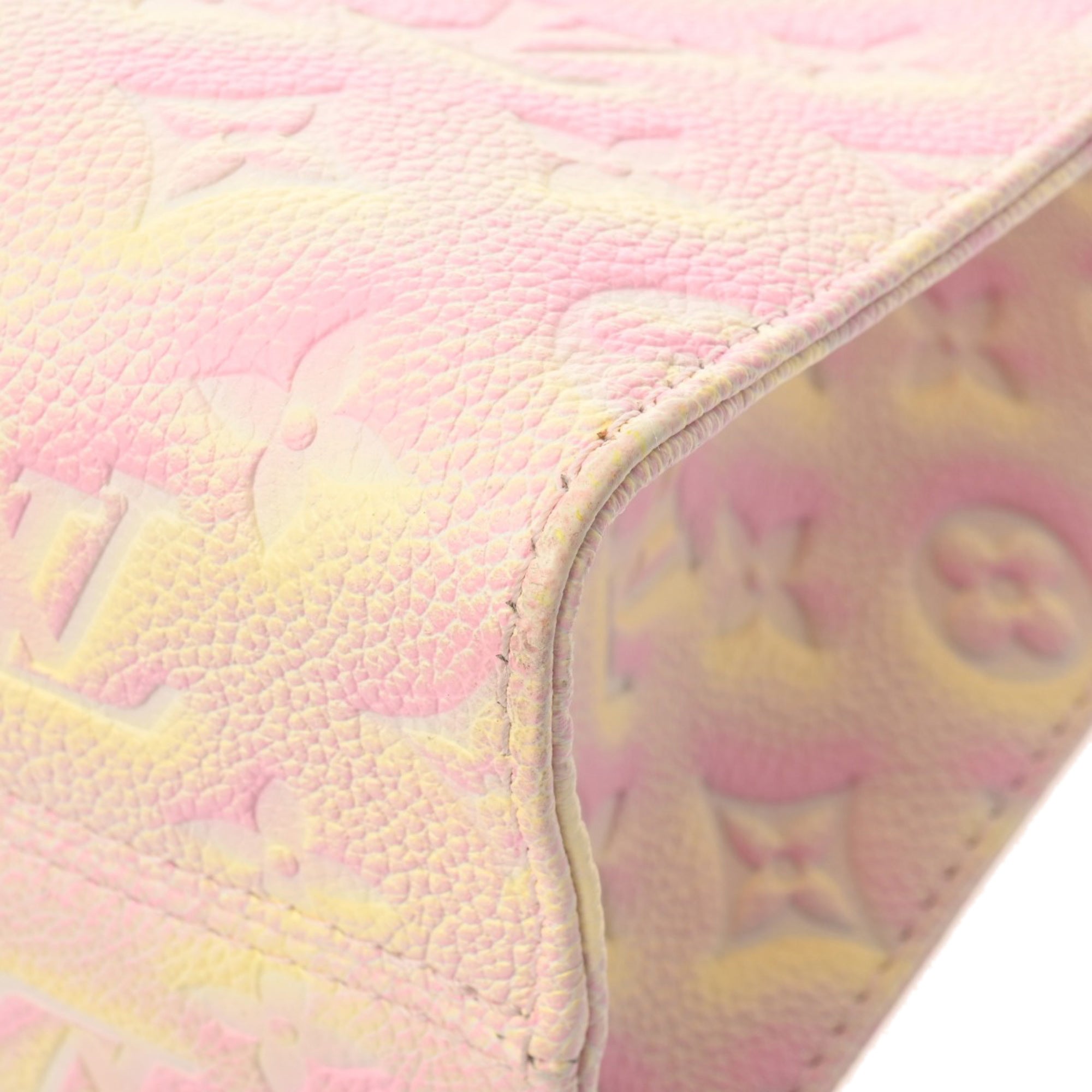 Louis Vuitton Light Pink Leather Handbag (Pre-Owned)