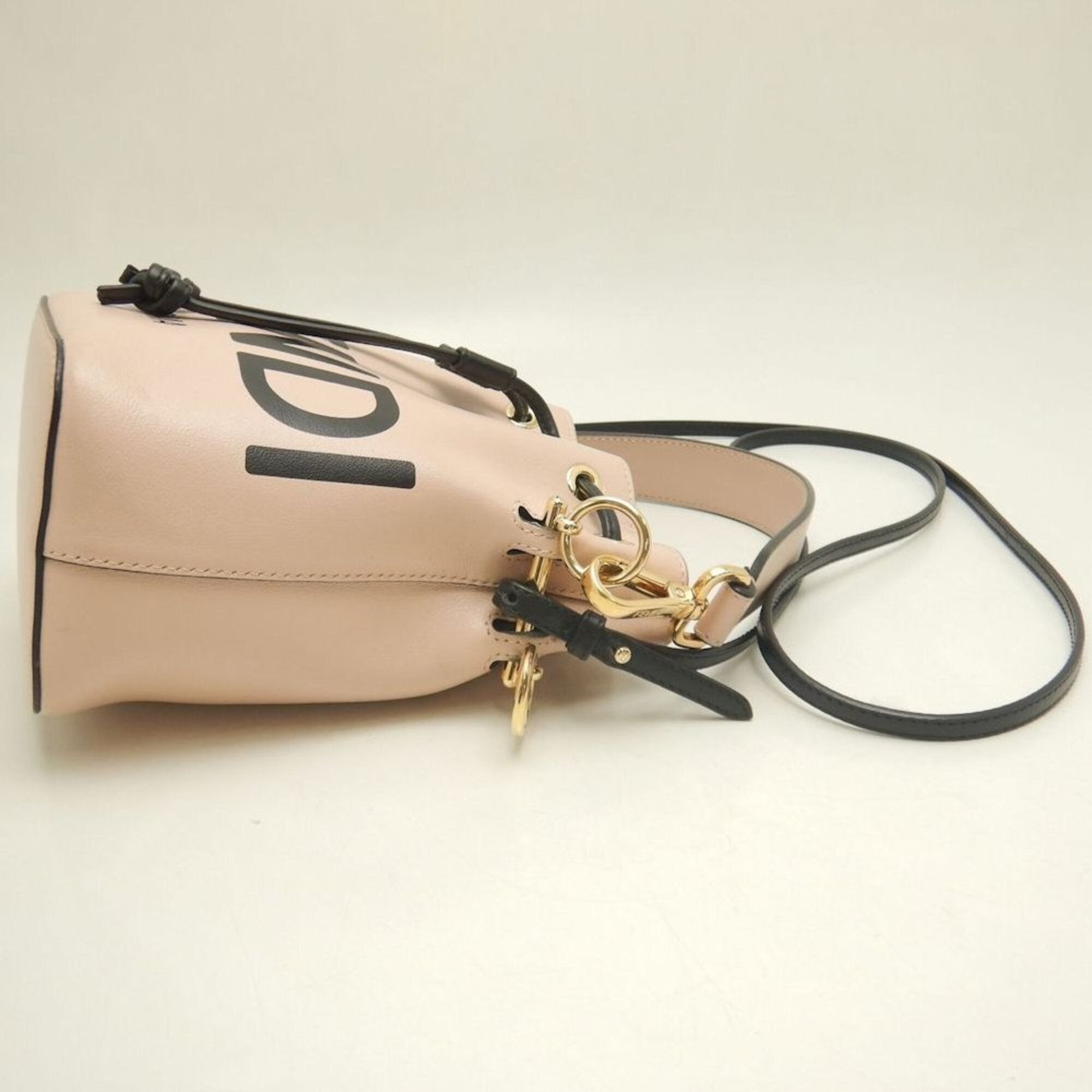 Fendi Black Pink Leather Shoulder Bag (Pre-Owned)