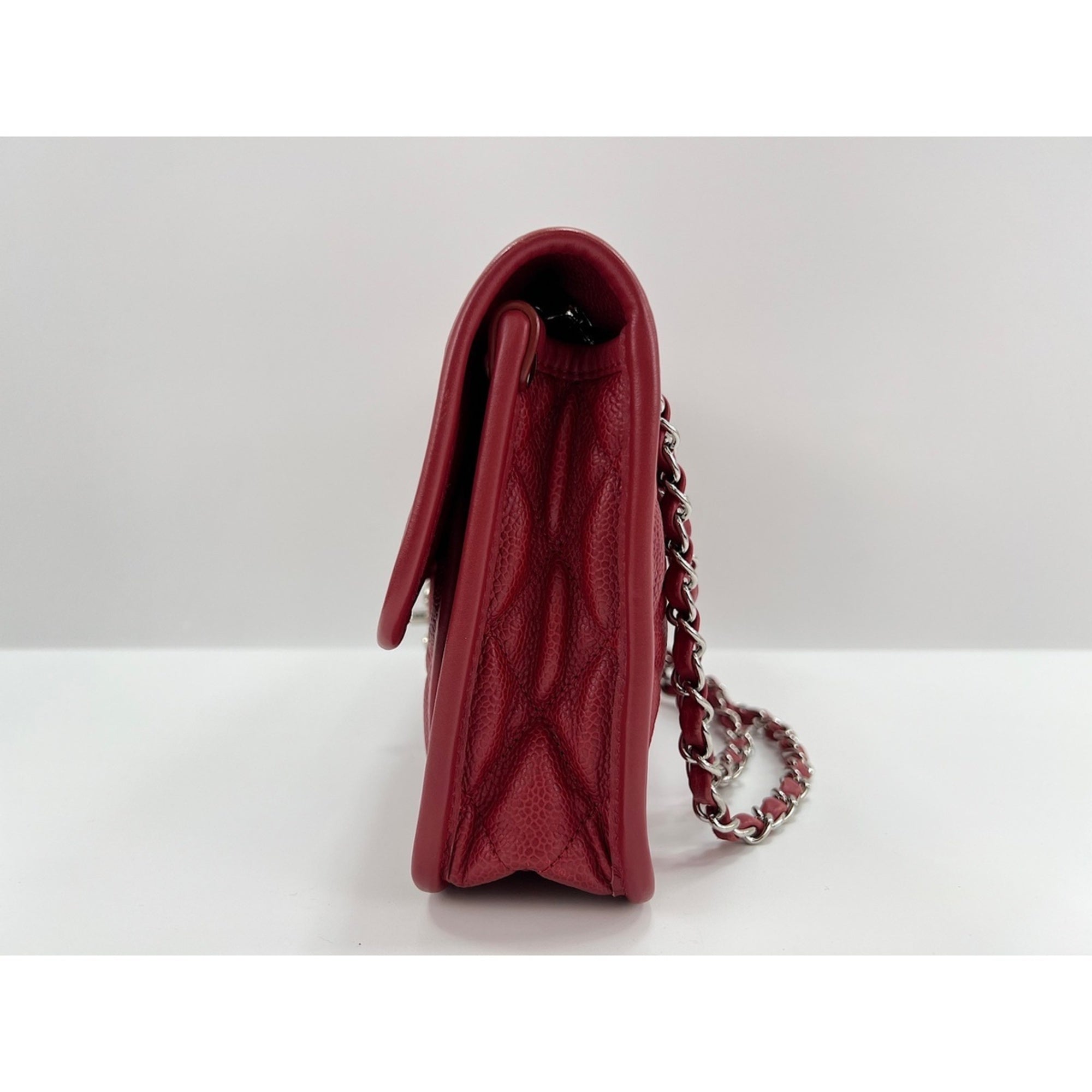Chanel Red Color Shoulder Bag (Pre-Owned)