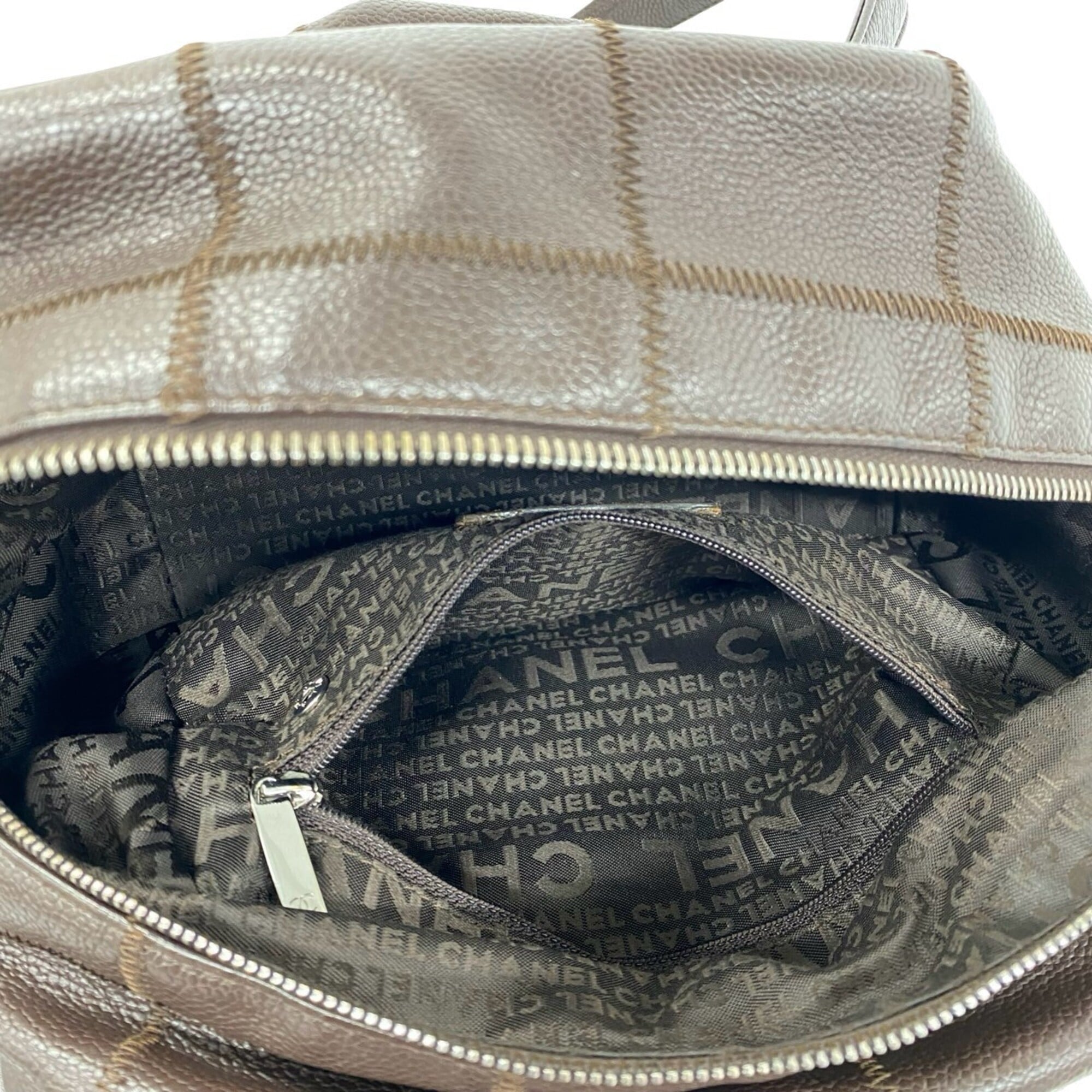 Chanel Brown Grained Calfskin Handbag Shoulder Bag (Pre-Owned)