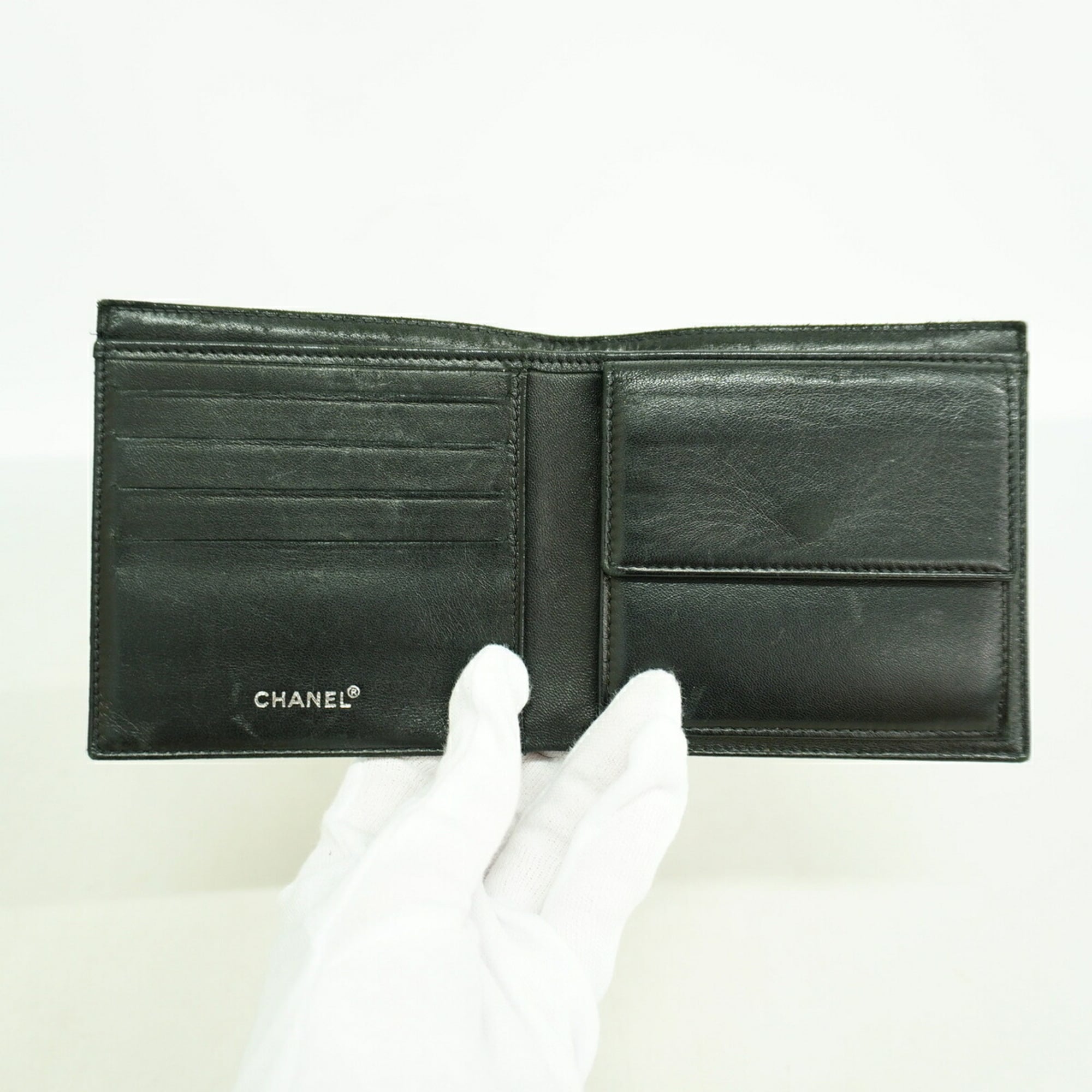 Chanel Black Nylon Canvas Wallet (Bi-Fold) (Pre-Owned)