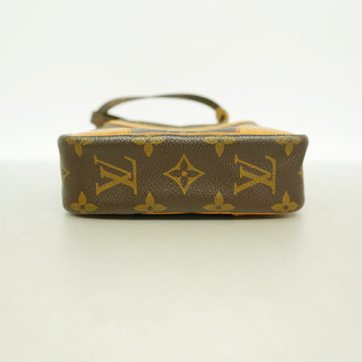 Louis Vuitton Brown Shoulder Bag (Pre-Owned)